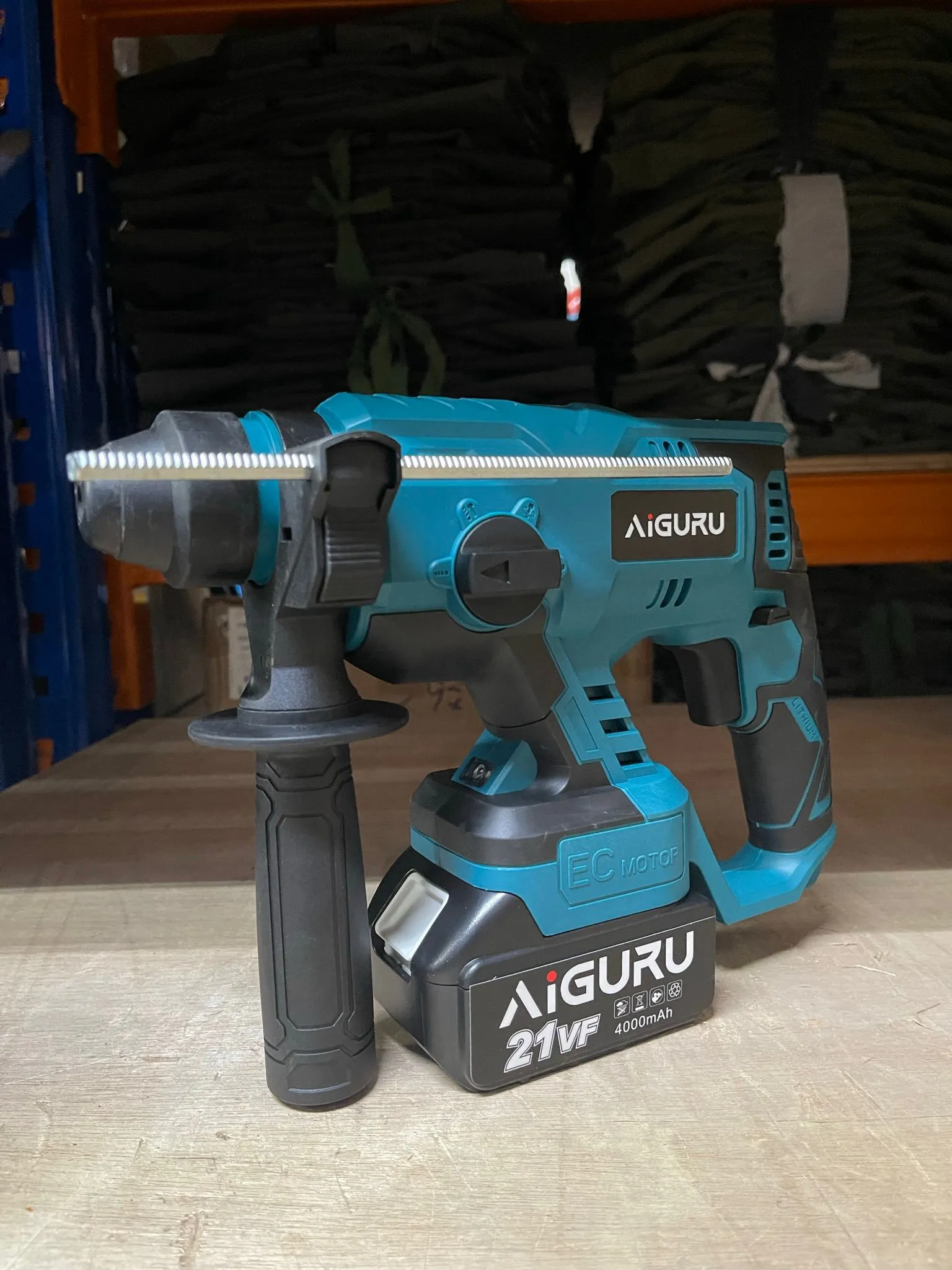 Aiguru 21V . 4.0Ah Cordless Rotary Hammer Drill  | Model : A-5402