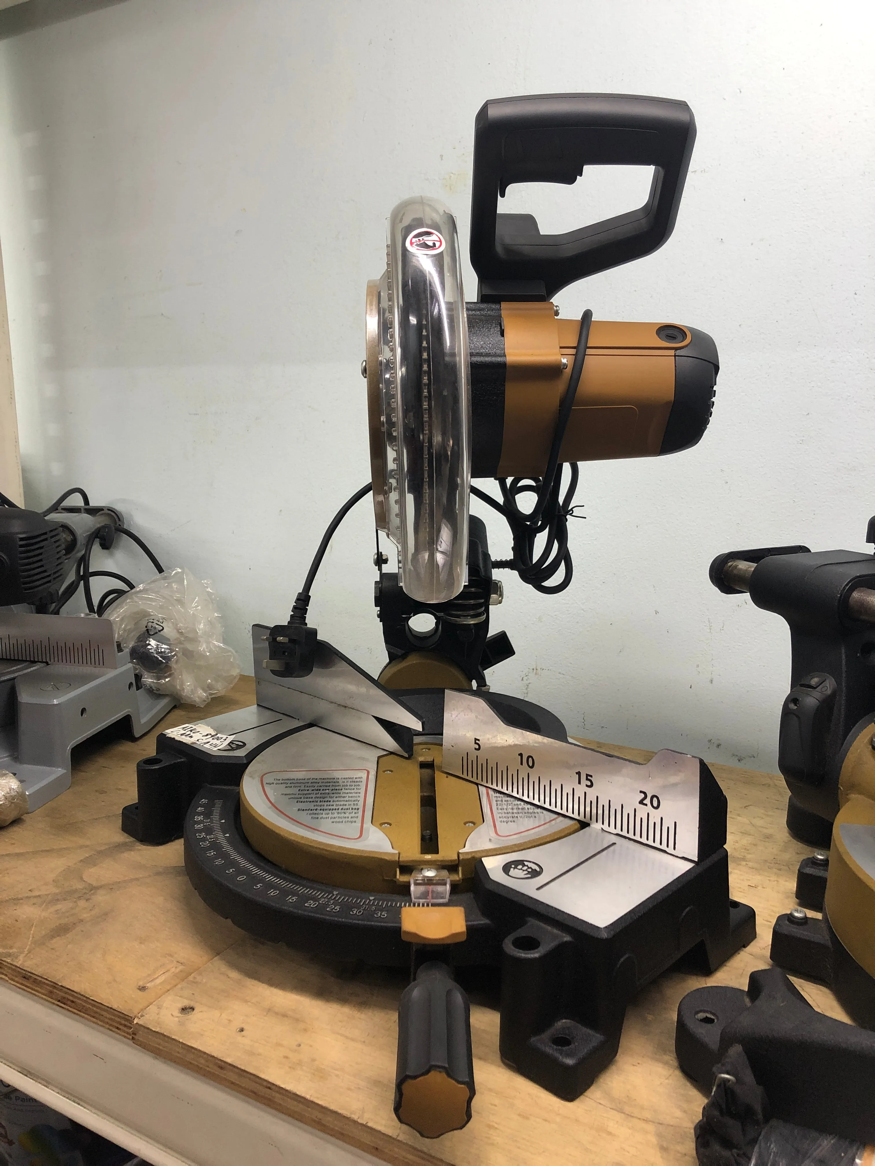 Aiko 10 Mitre Saw C/W 10 x 100T Aluminium Blade (LS1040 ) | Model : AIKO-89003