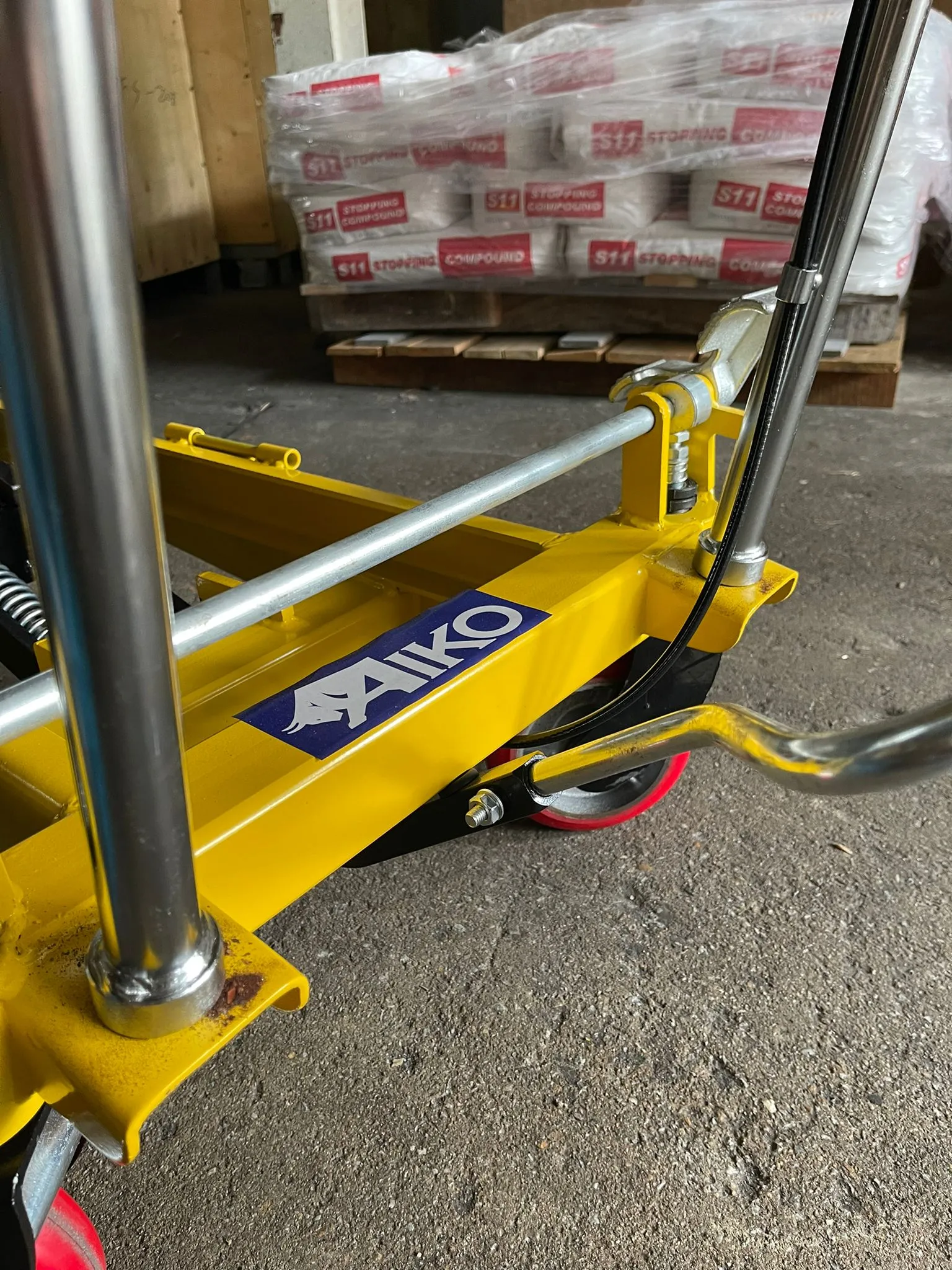 Aiko 1000kg Hydraulic Scissor Table Lift Truck (Height : 1000mm) | Model : PT-WP1000