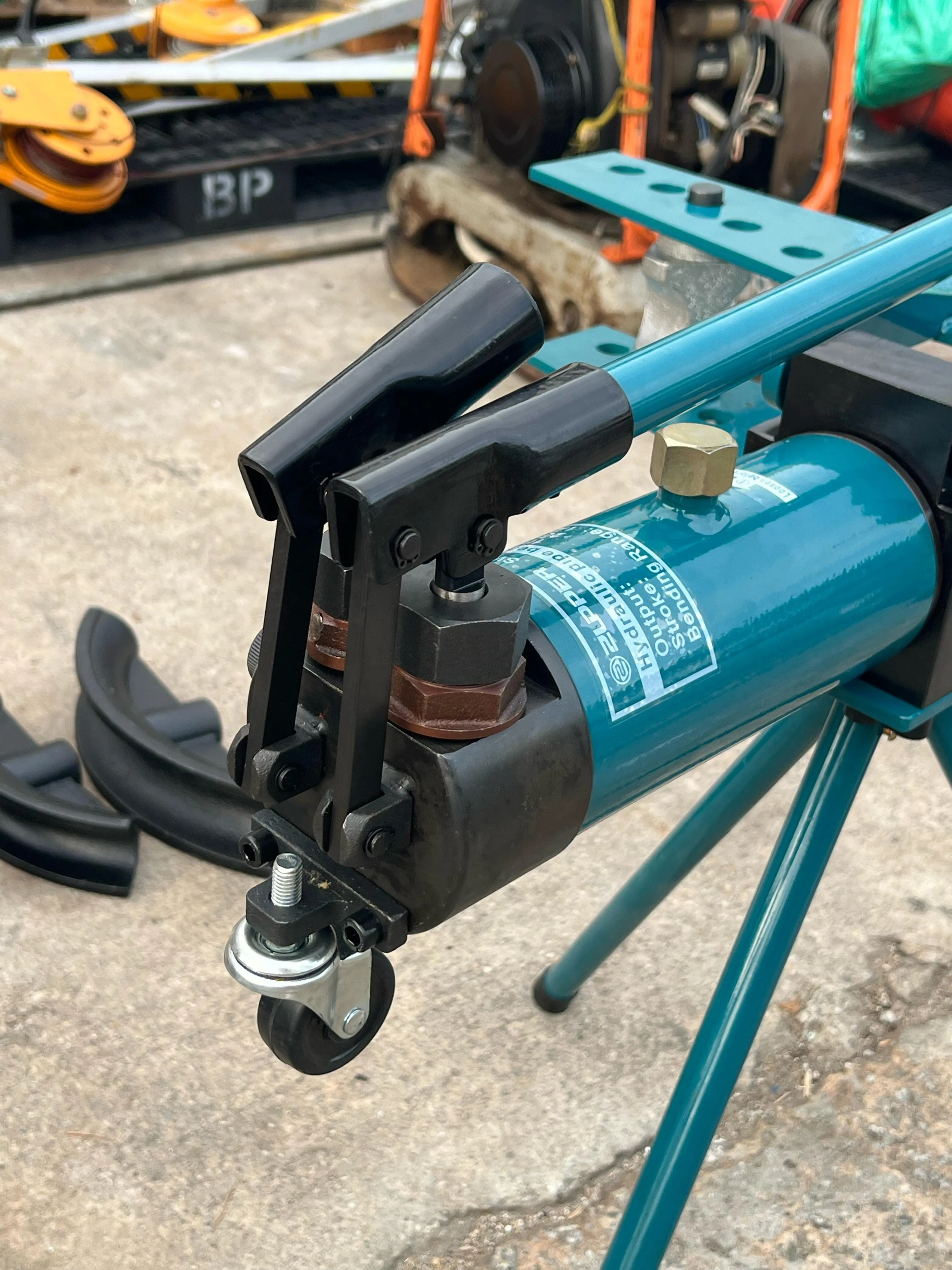 Aiko 1/2-2 Hydraulic Pipe Bender With Tripod | Model : PBD-SWG-2