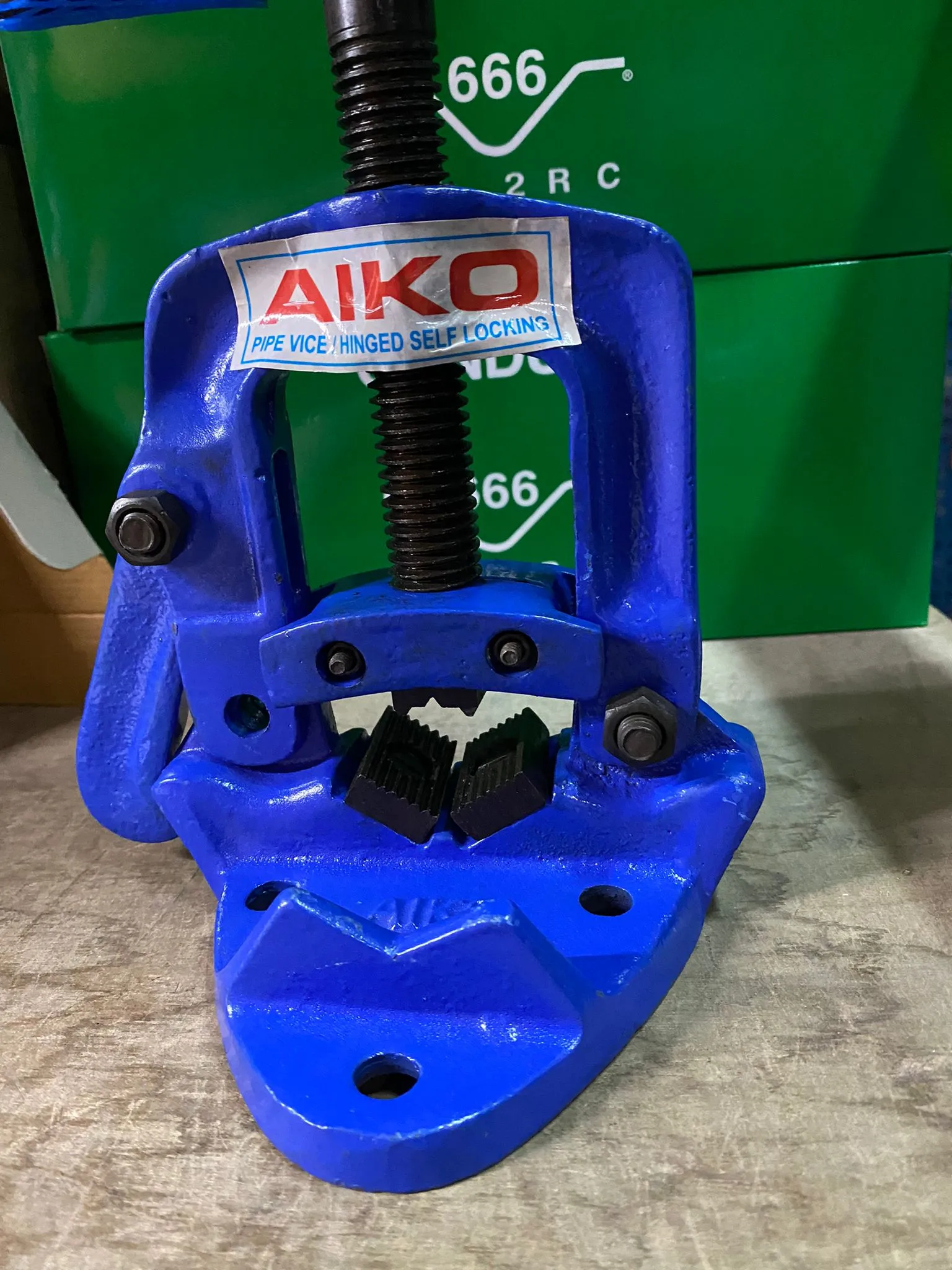Aiko 2 Conduit Pipe Vise  | Model : VISE-CPB-A