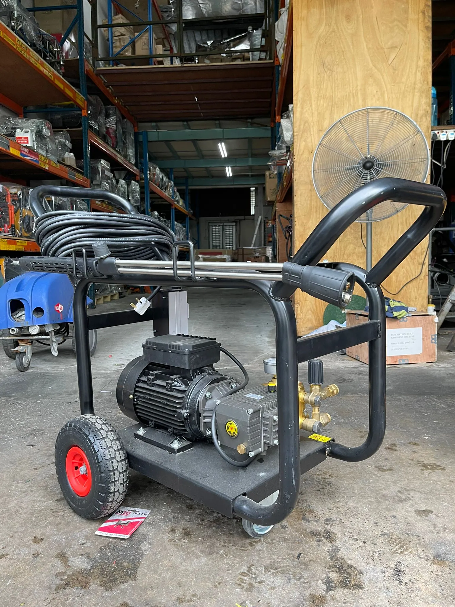 Aiko 240V Contractor Frame High Pressure Cleaner Come With 20m Hose| Model : HPW-BNC301-2.2S4