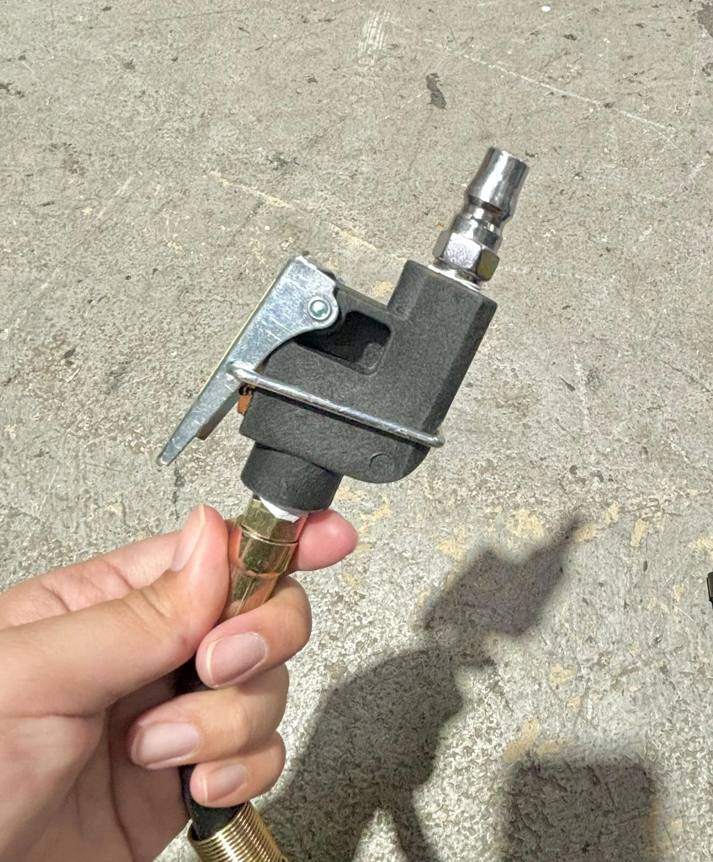 Aiko 30 Tons Air Bottle Hydraulic Jack | Model : BJ-T21030