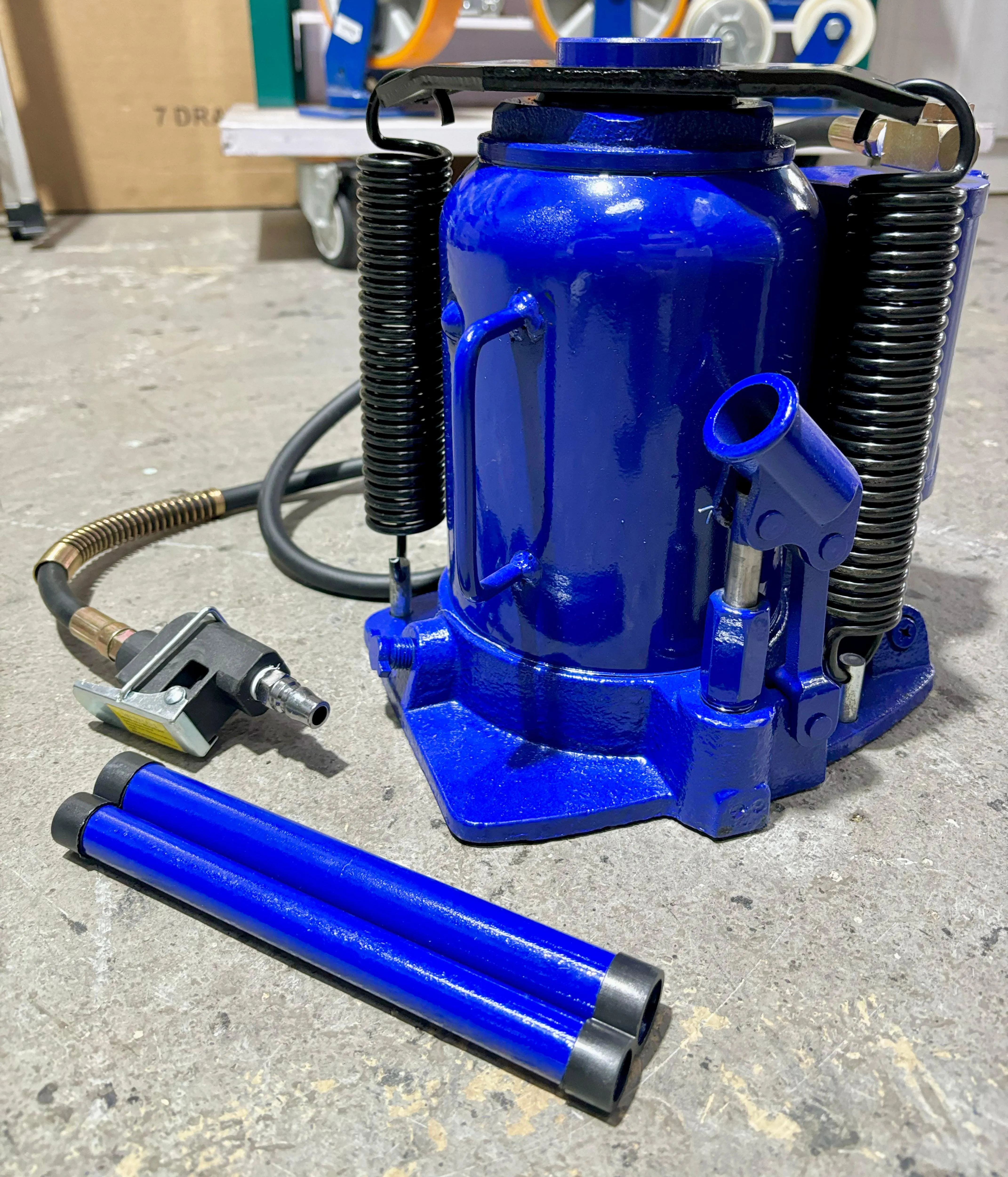 Aiko 30 Tons Air Bottle Hydraulic Jack | Model : BJ-T21030