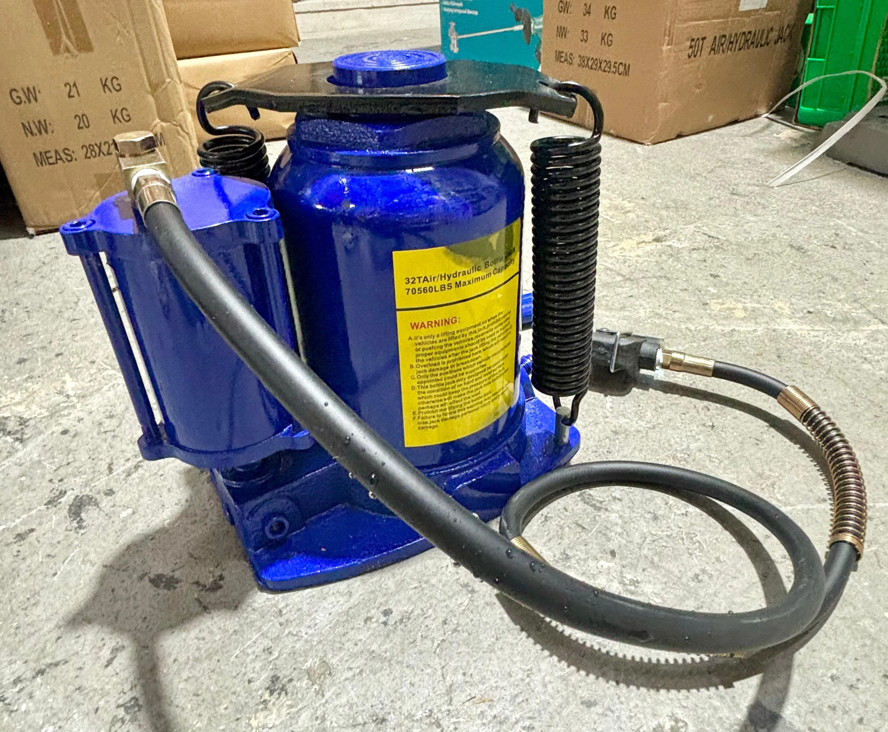 Aiko 30 Tons Air Bottle Hydraulic Jack | Model : BJ-T21030