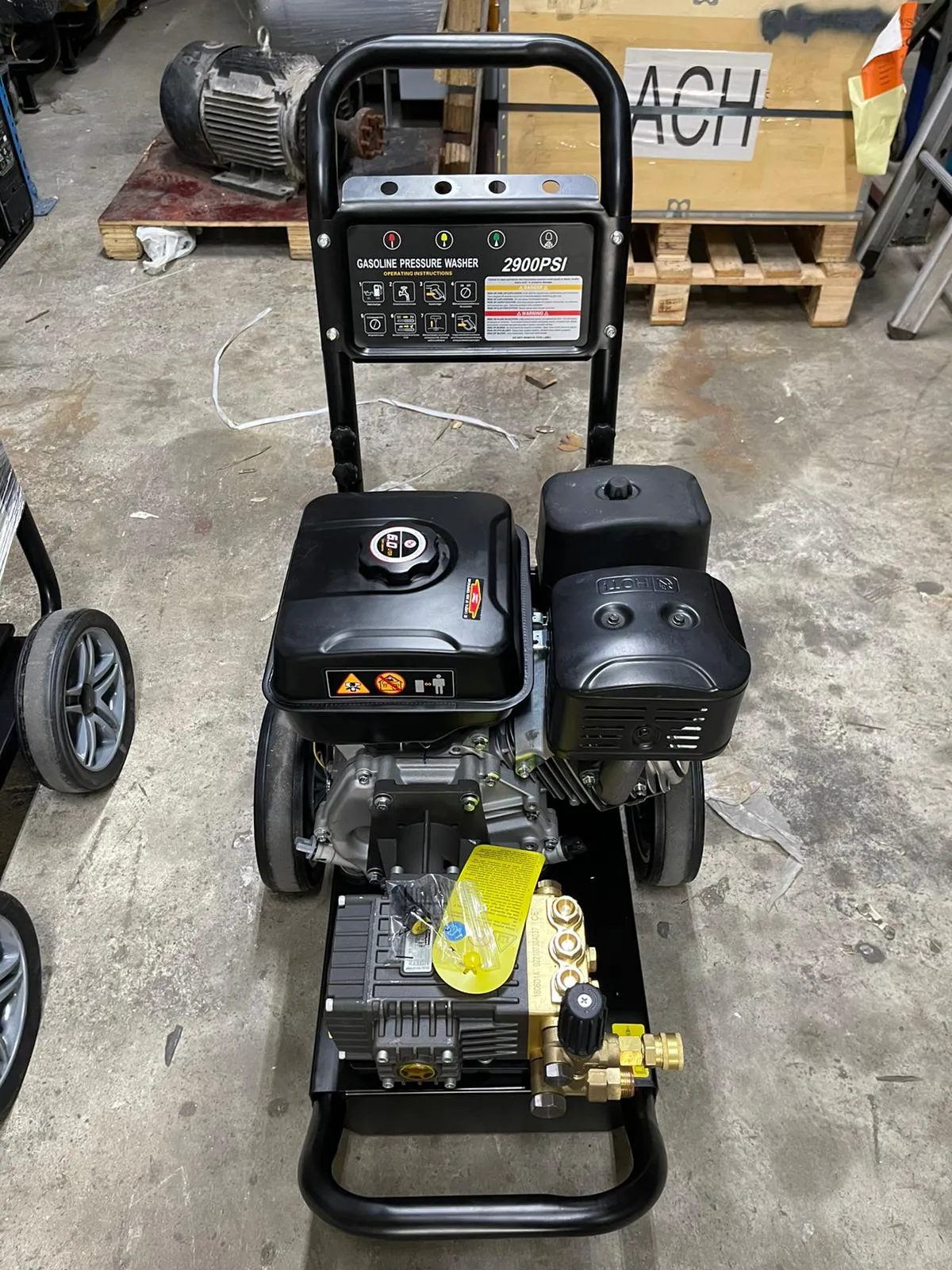 Aiko 4-stroke . 9hp Gasoline Engine 200bar High Pressure Washer Come with 10m Pressure Hose & Gun | Model : HPW-3WZ-2900GFB