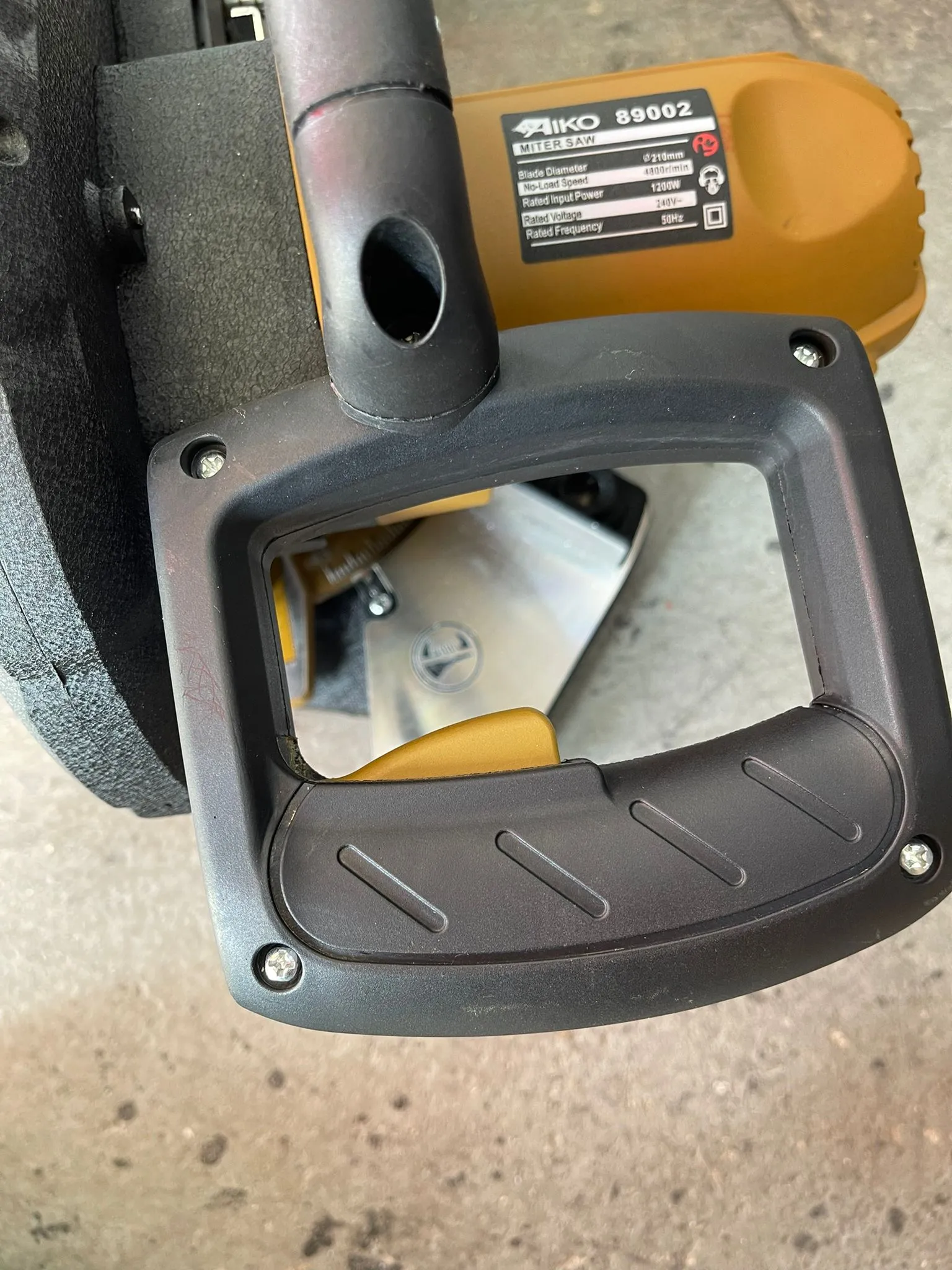 Aiko 8 Mitre Saw C/W 8X80T Alum Blade | Model : AIKO-89002