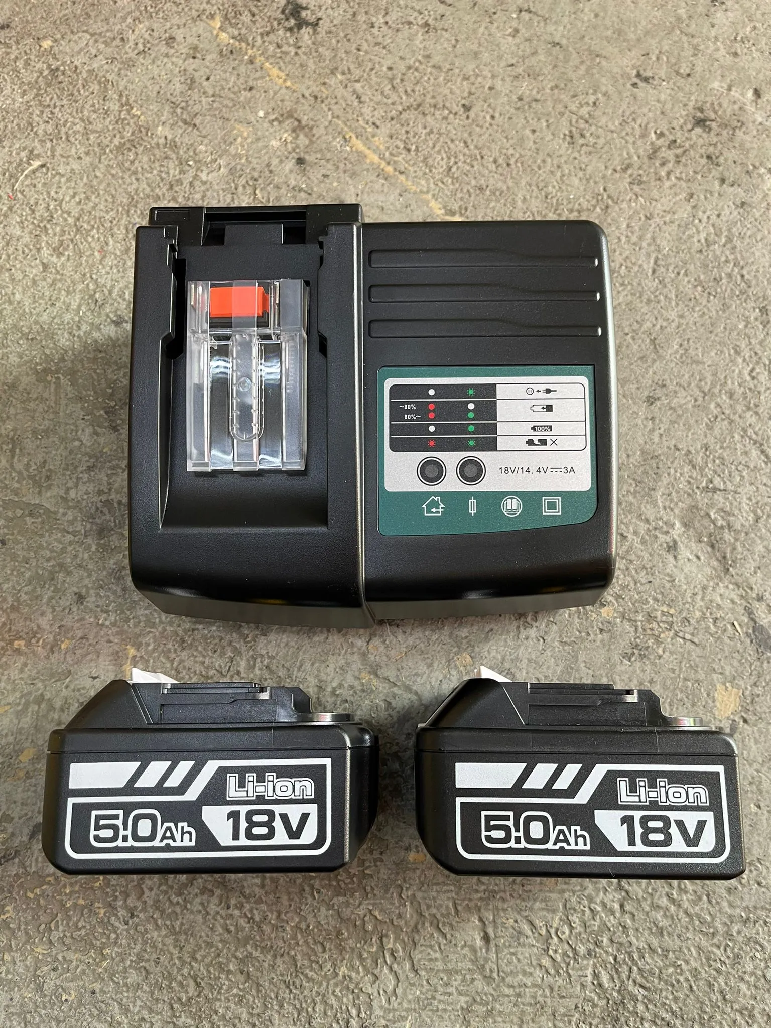 Aiko Battery Ss Pipe Clamp Tool (2-1/2-4)  | Model : ED-60100