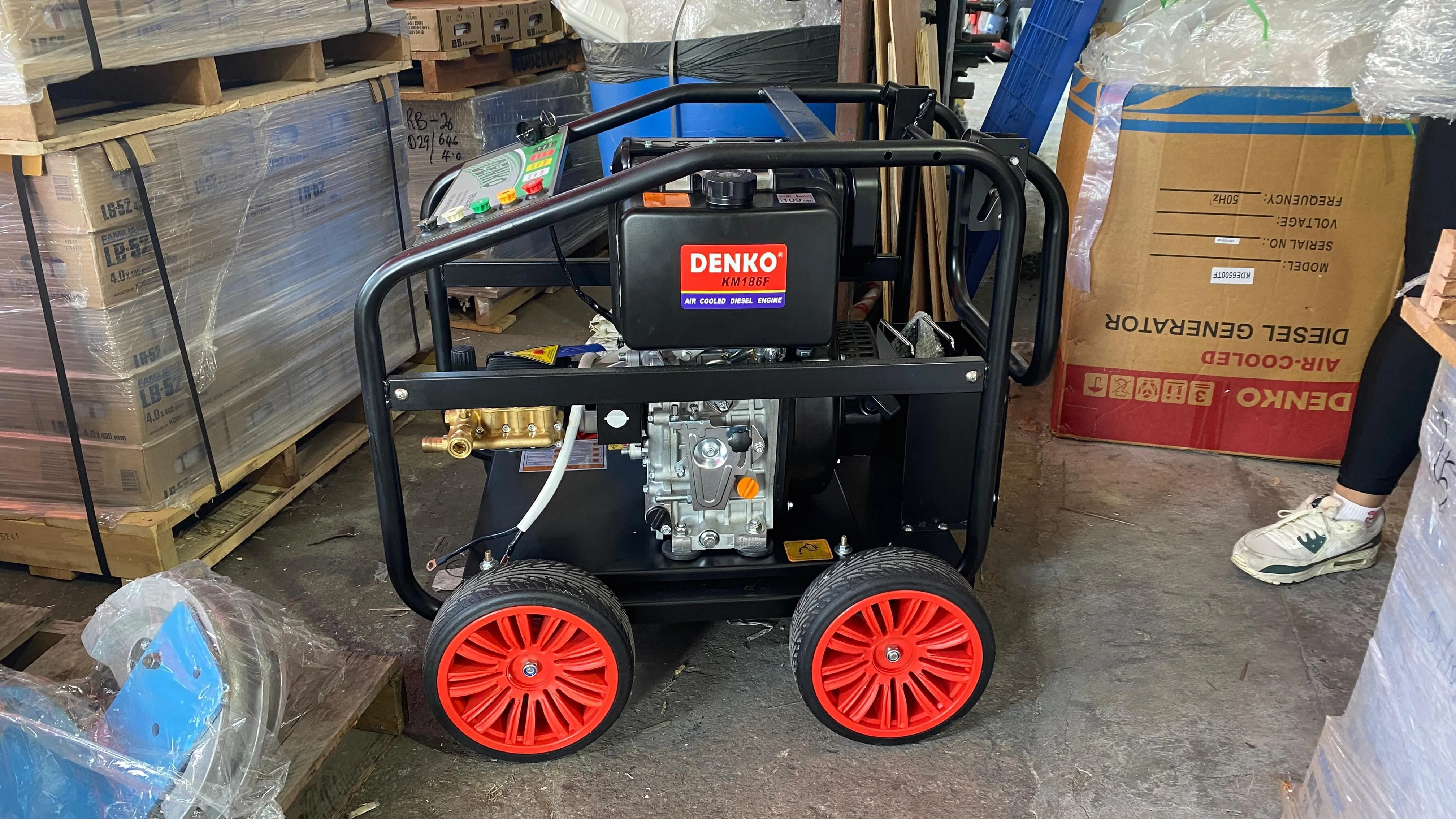 Aiko Diesel 250Bar 10Hp High Pressure AR Pump C/W 20m Pressure Hose (Italy) & Gun  | Model : HPW-CK186FRE