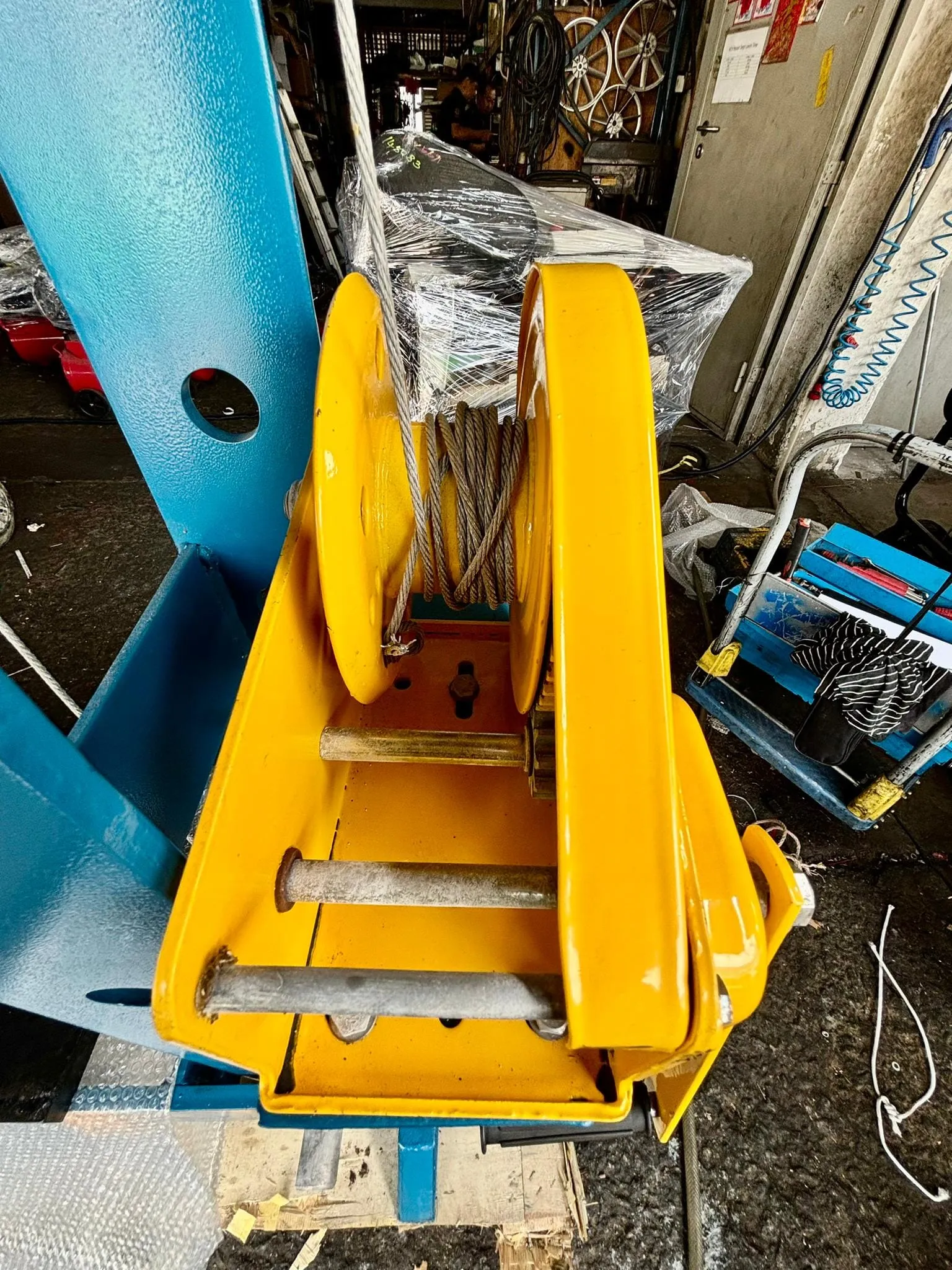 Aiko DYYL-50H 380V 50 Tons Electric Hydraulic Shop Press With Hand Winch Lifter | Model : DYYL-50H-3-YM