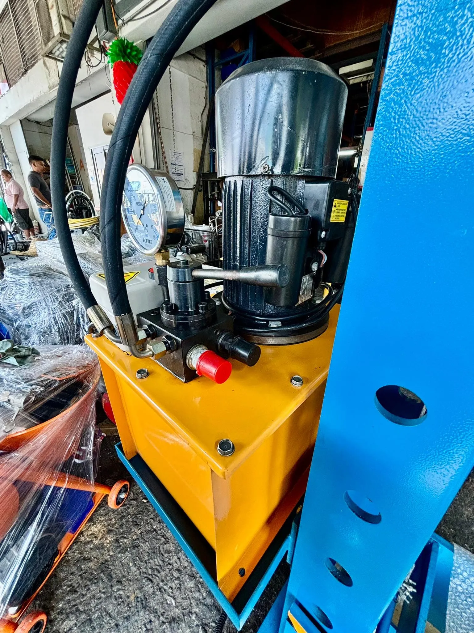 Aiko DYYL-50H 380V 50 Tons Electric Hydraulic Shop Press With Hand Winch Lifter | Model : DYYL-50H-3-YM