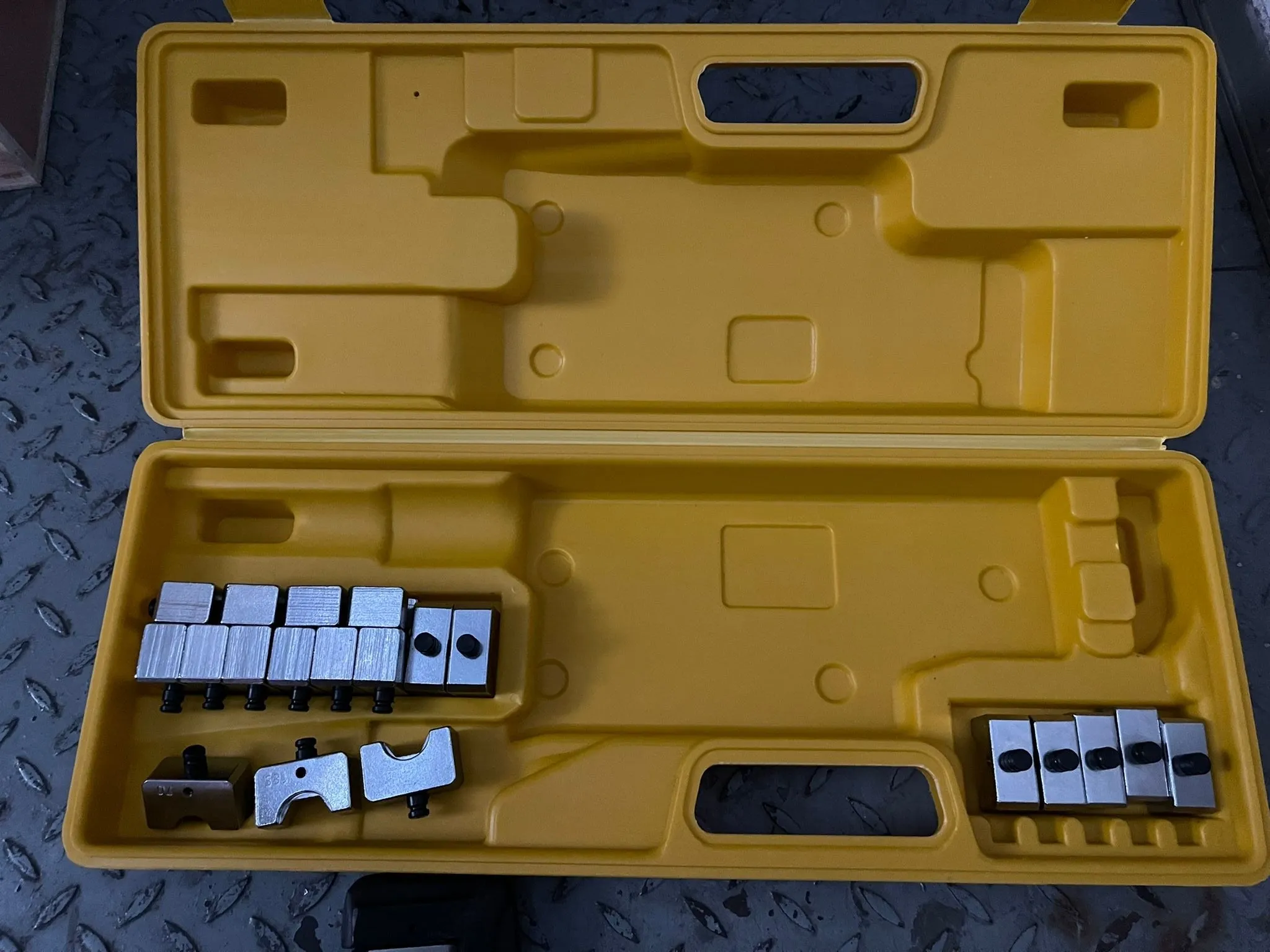 Aiko HHY-300 Hydraulic Crimping Tool 16-300mm2  | Model : HHY-300