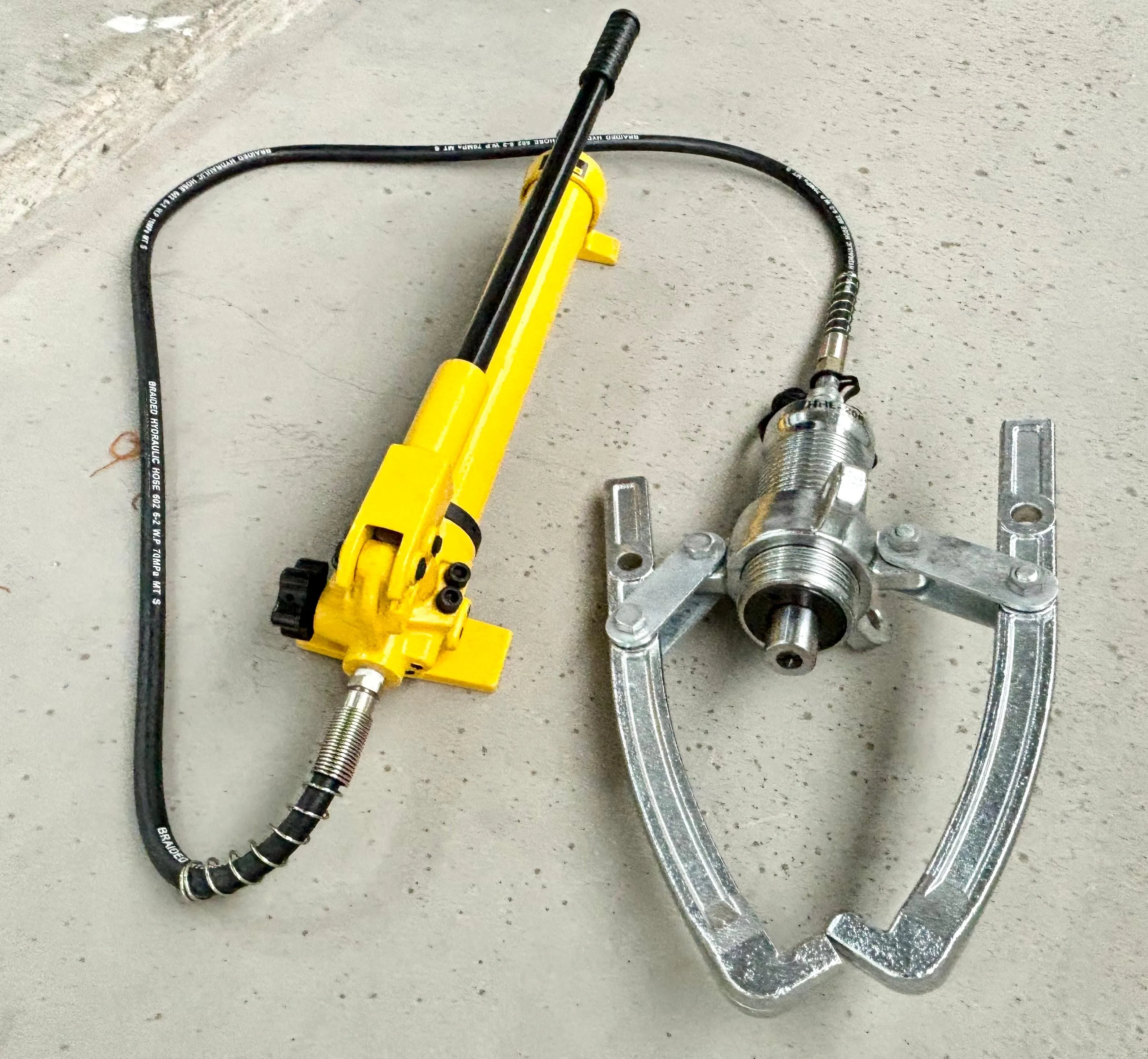 Aiko Hydraulic Puller HHL-20F W/O Pump | Model : HHL-20F
