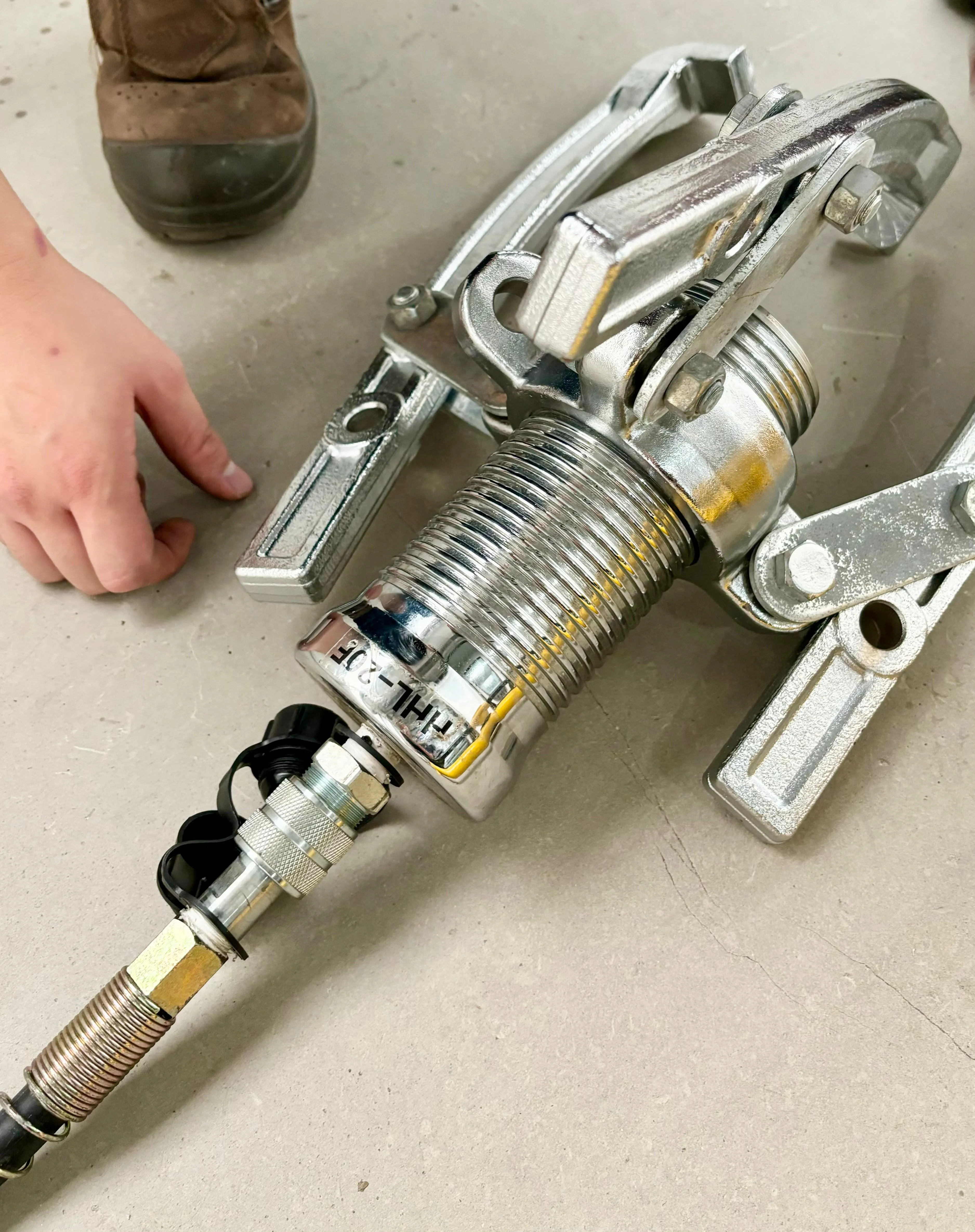 Aiko Hydraulic Puller HHL-20F W/O Pump | Model : HHL-20F