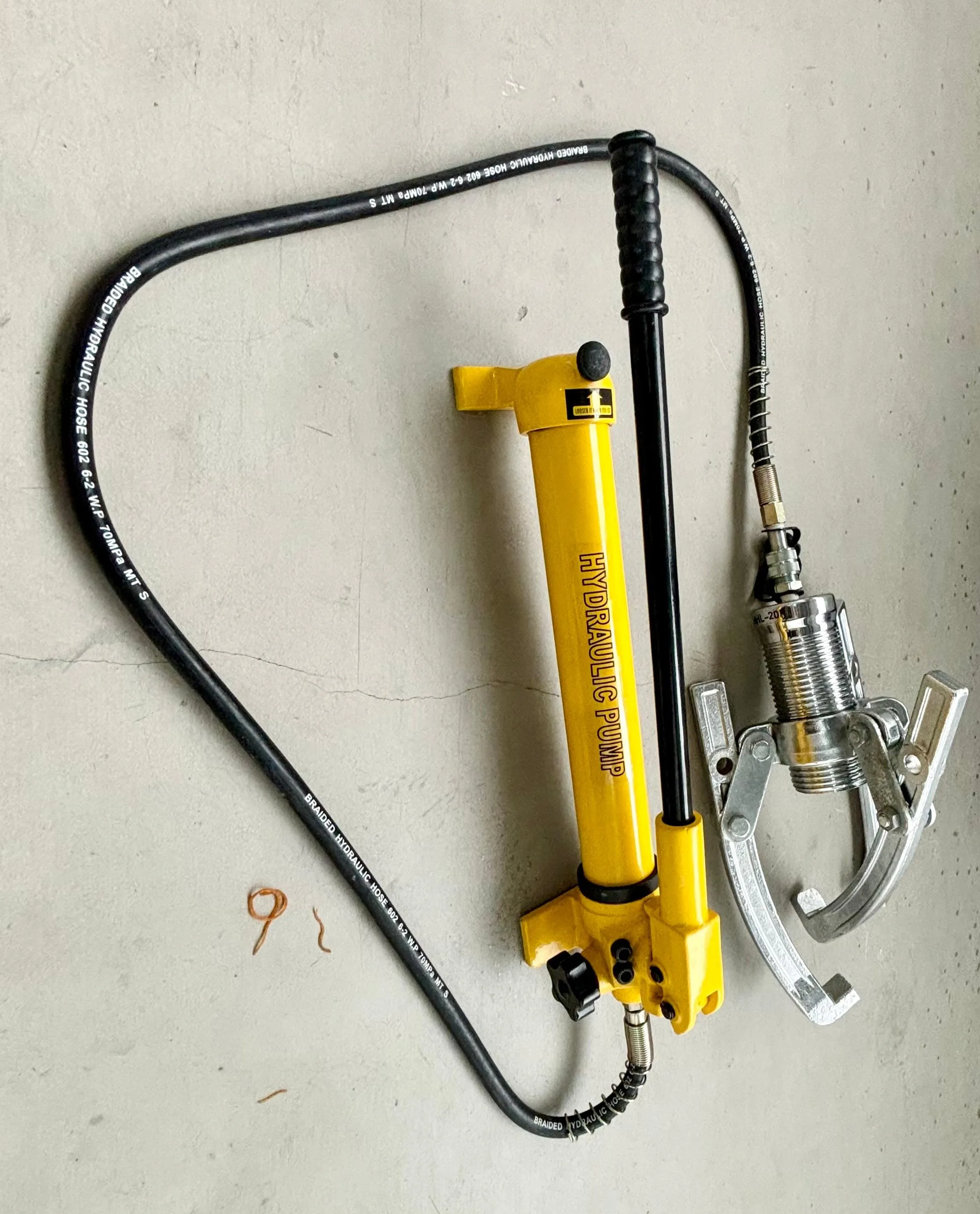 Aiko Hydraulic Puller HHL-20F W/O Pump | Model : HHL-20F