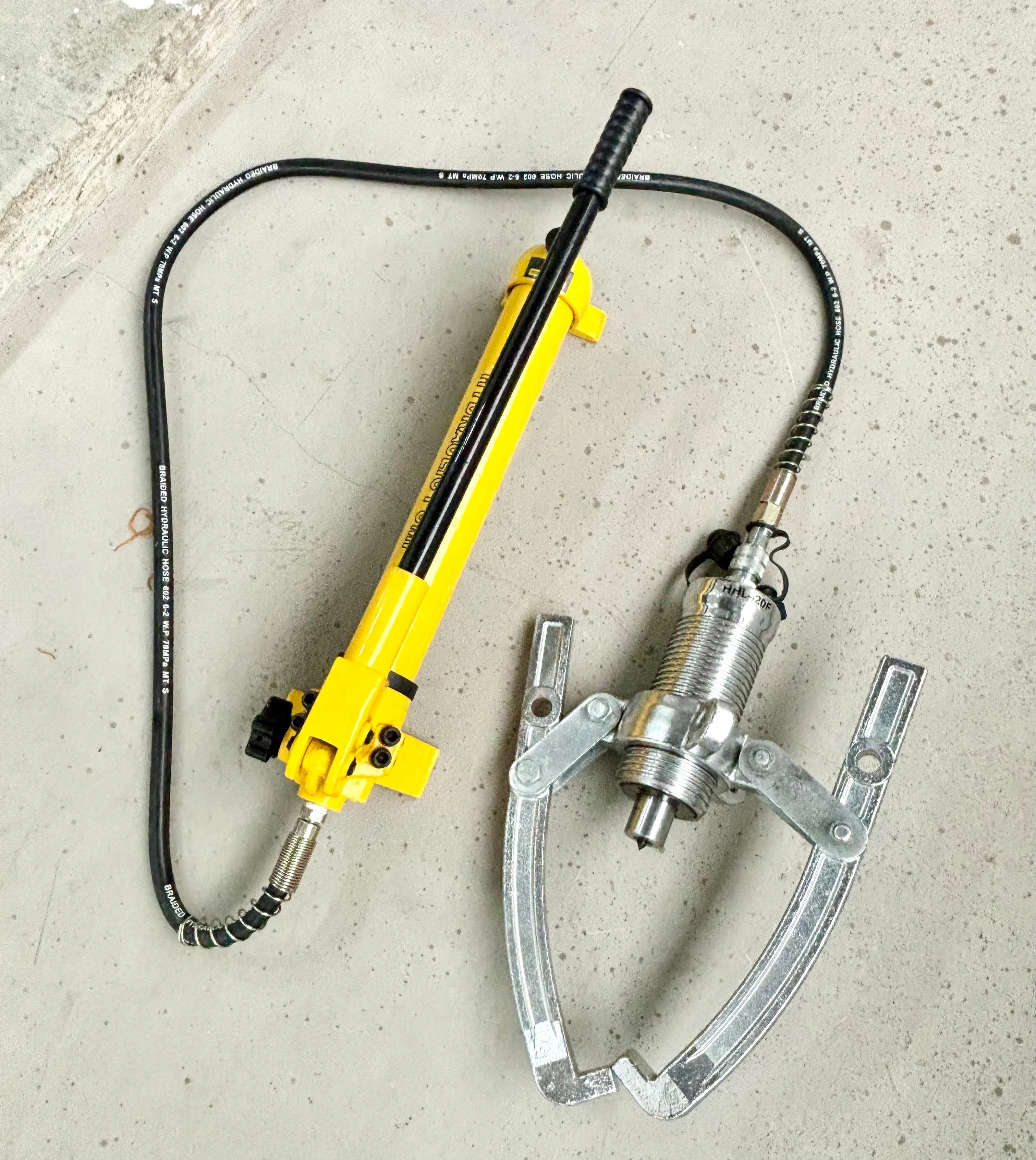 Aiko Hydraulic Puller HHL-20F W/O Pump | Model : HHL-20F