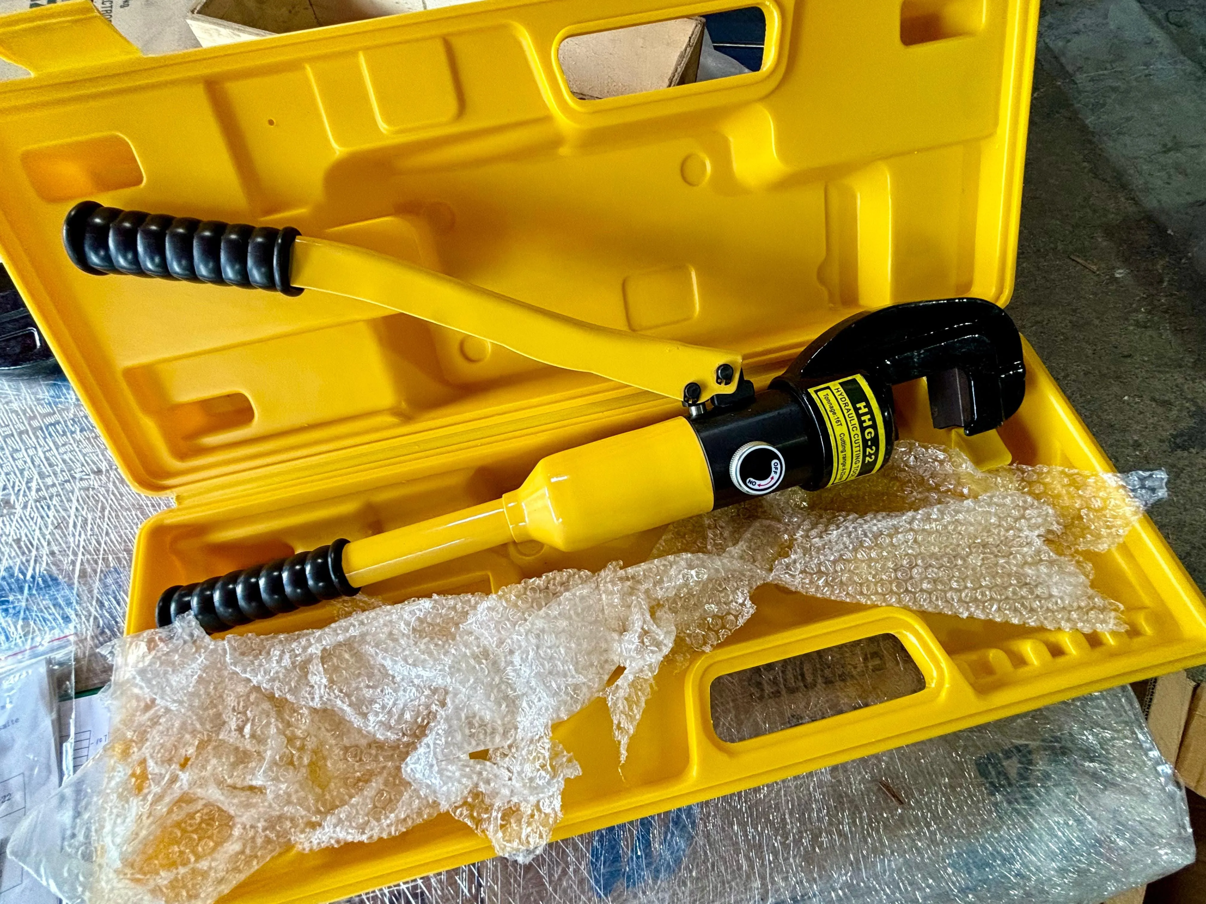 Aiko Manual Hydraulic Rebar Cutter | Model : RBB-HHG-22