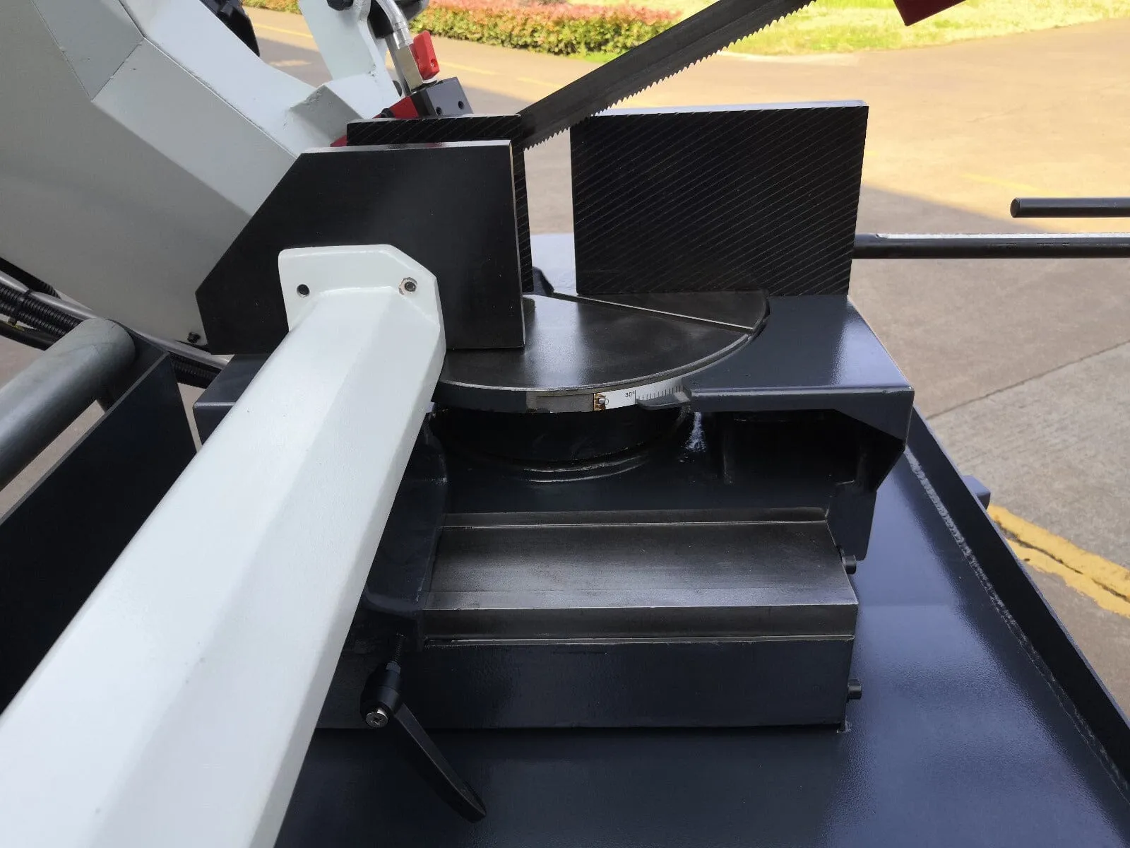 Aiko Metal Bandsaw Machine 12 #BS-315GF | Model: BSM-BS315GF