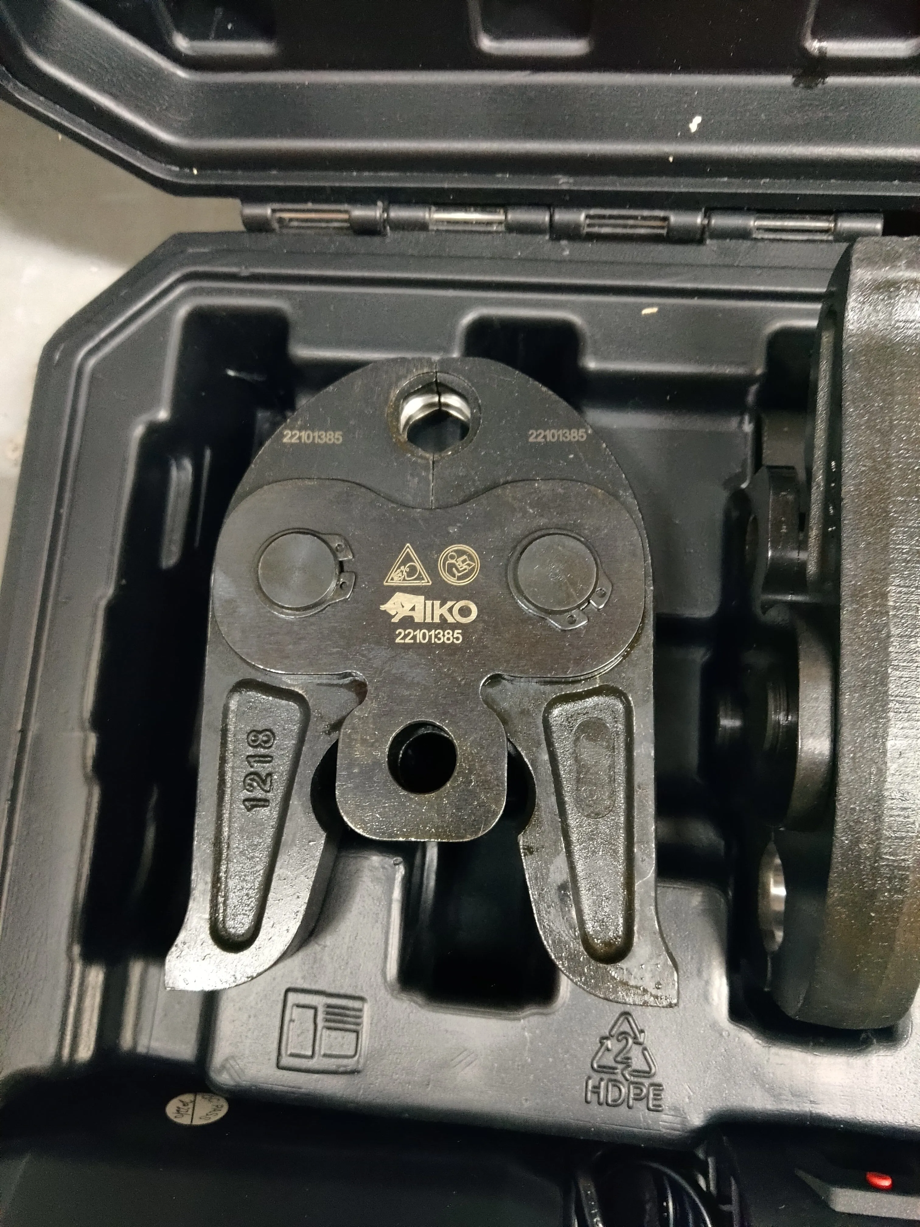 Aiko PZ-3240 Stainless Steel Pipe Crimping Tool Clamper M Type Jaw Battery 18V | Model: PZ-3240 JAW