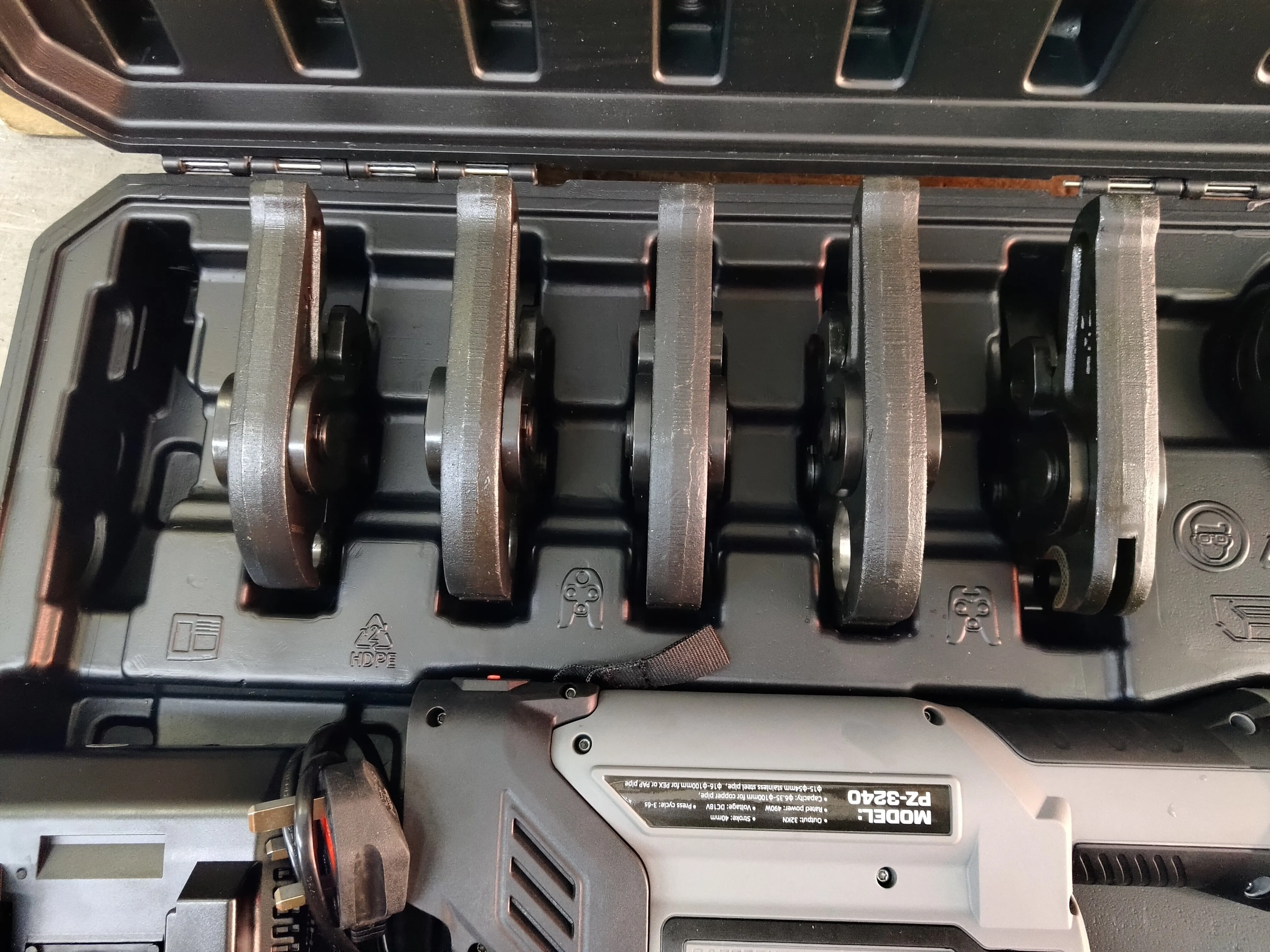Aiko PZ-3240 Stainless Steel Pipe Crimping Tool Clamper M Type Jaw Battery 18V | Model: PZ-3240 JAW
