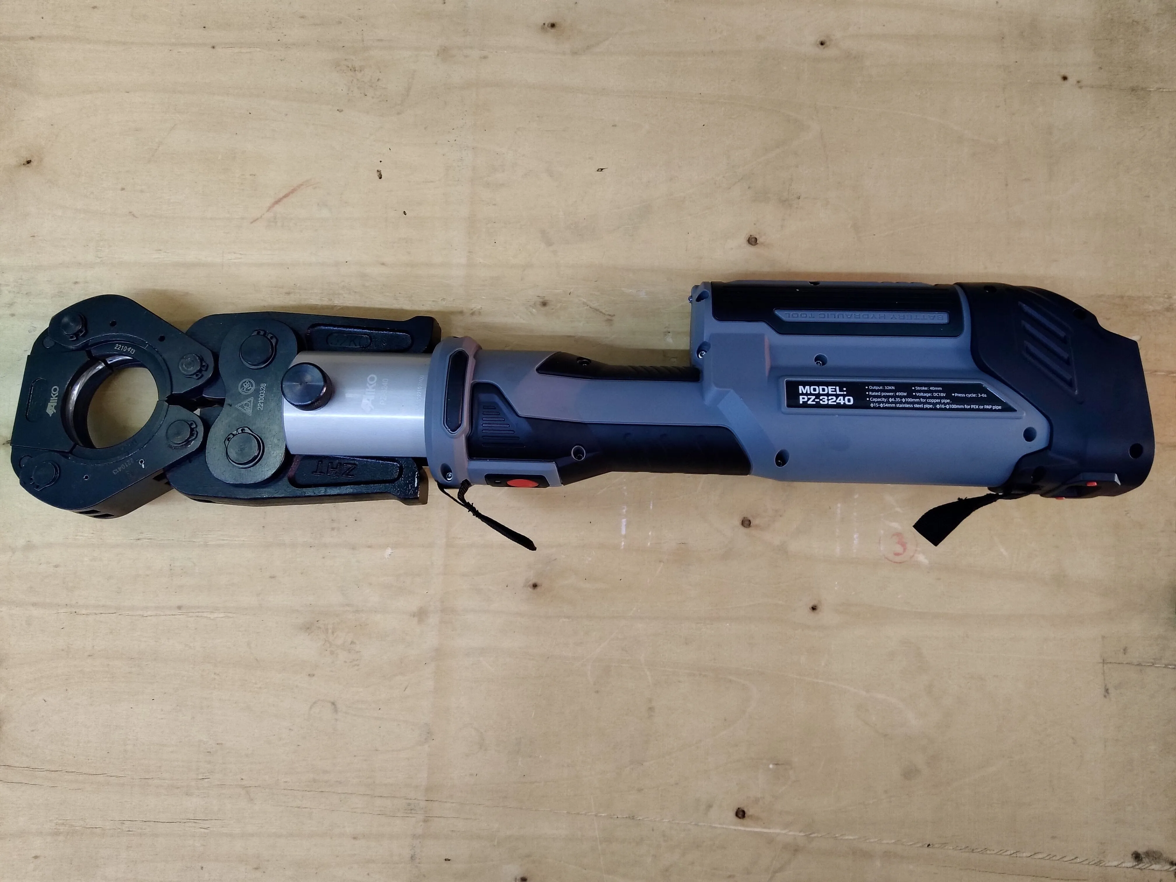 Aiko PZ-3240 Stainless Steel Pipe Crimping Tool Clamper M Type Jaw Battery 18V | Model: PZ-3240 JAW