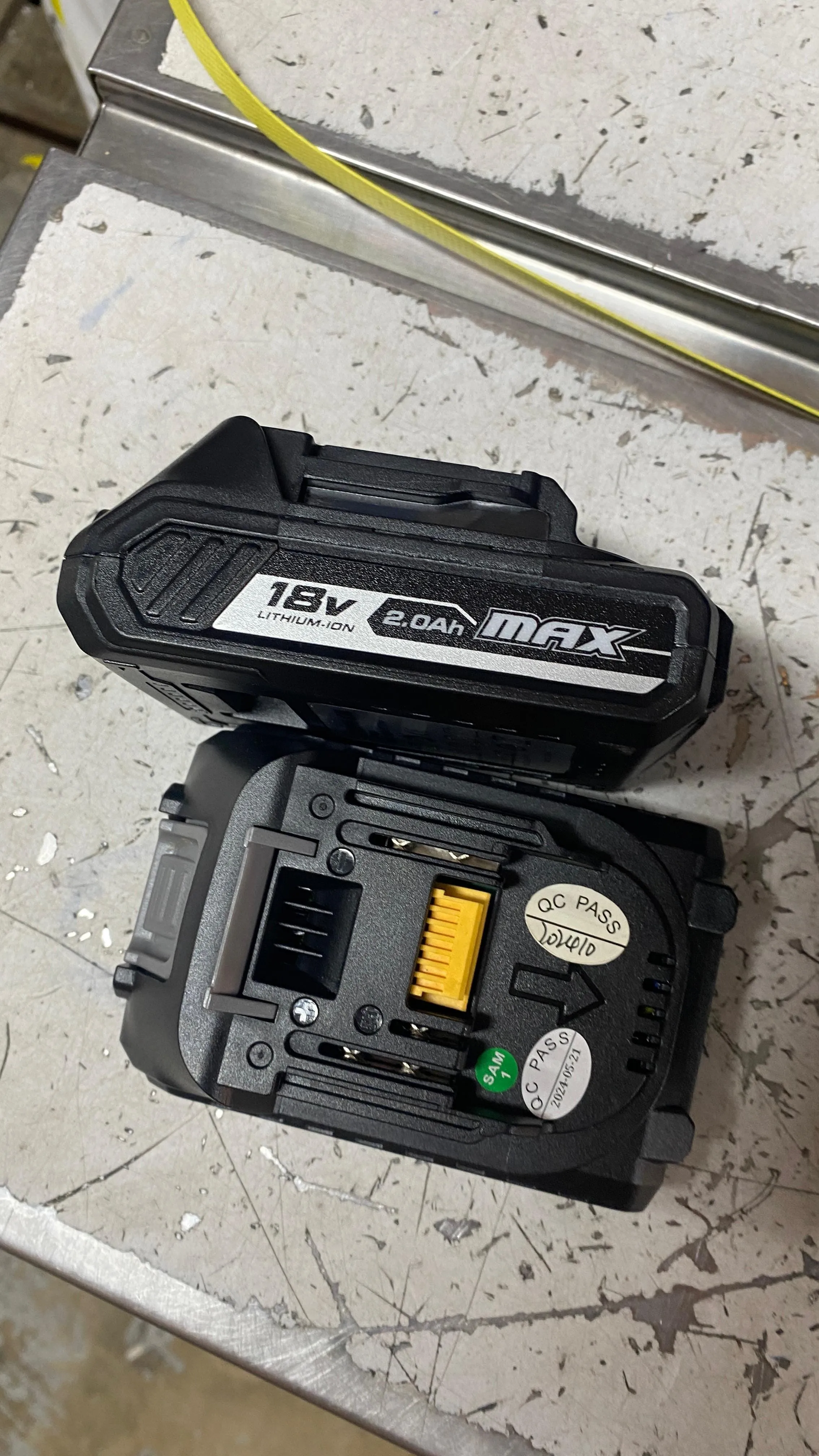 Aiko SS Battery 18V Pipe Clamper C/W Jaw M Type 15/22/28 360 Degree Turn | Model: SL-1930 JAW