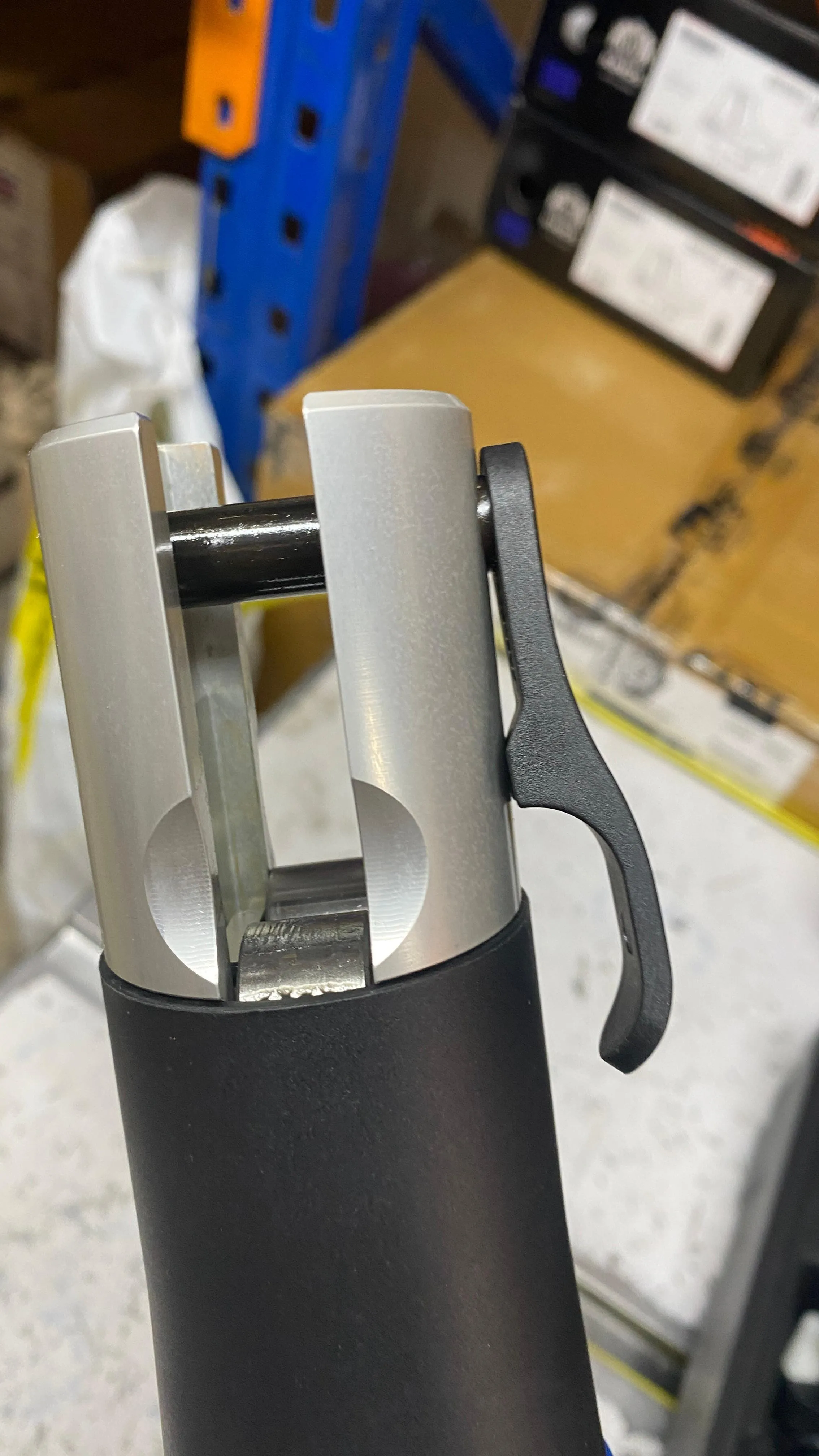 Aiko SS Battery 18V Pipe Clamper C/W Jaw M Type 15/22/28 360 Degree Turn | Model: SL-1930 JAW