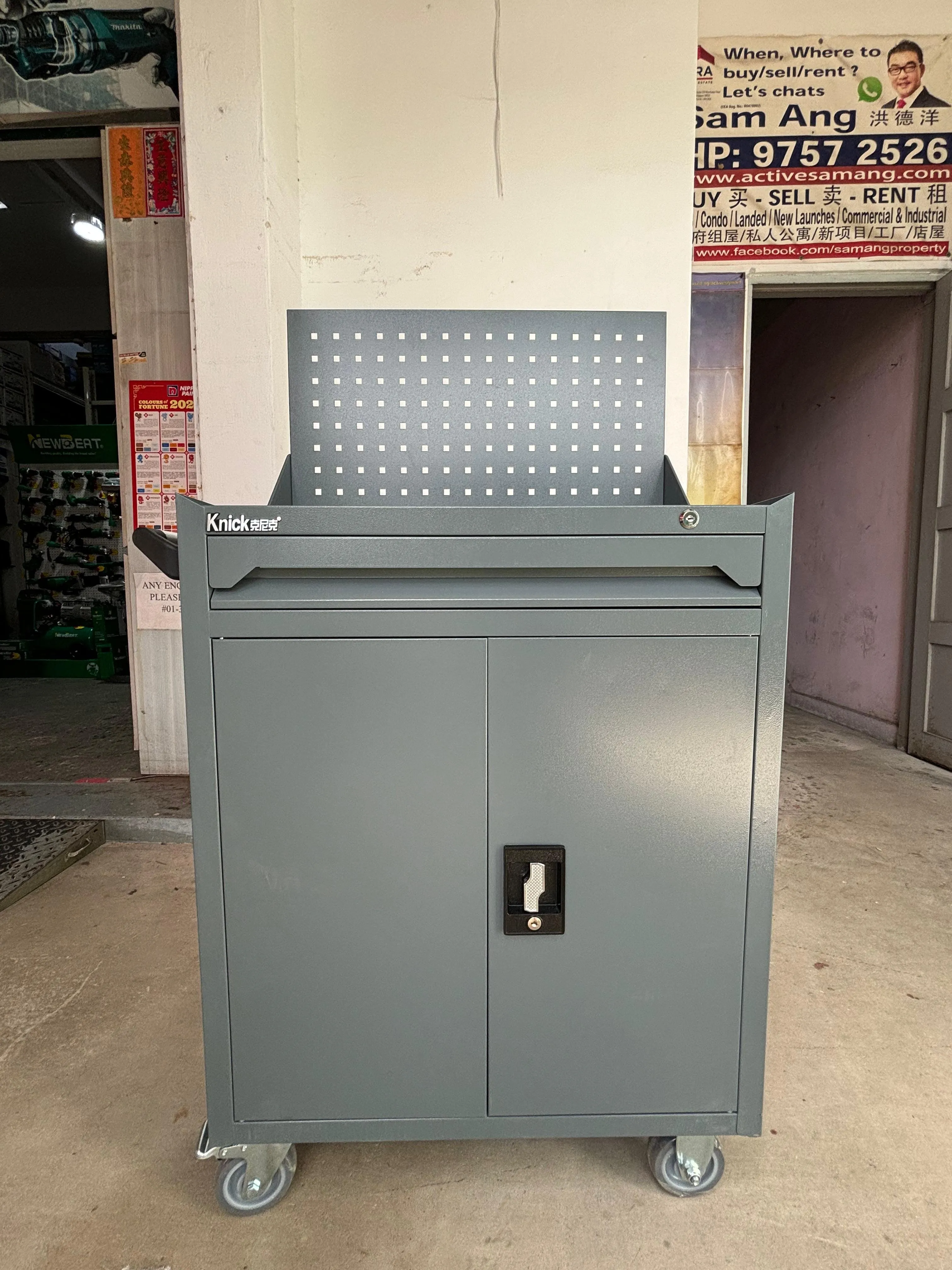Aiko Tools Trolley with 1 Drawer and Tool Panel - Empty | Model : TB-XG-1D-TRL