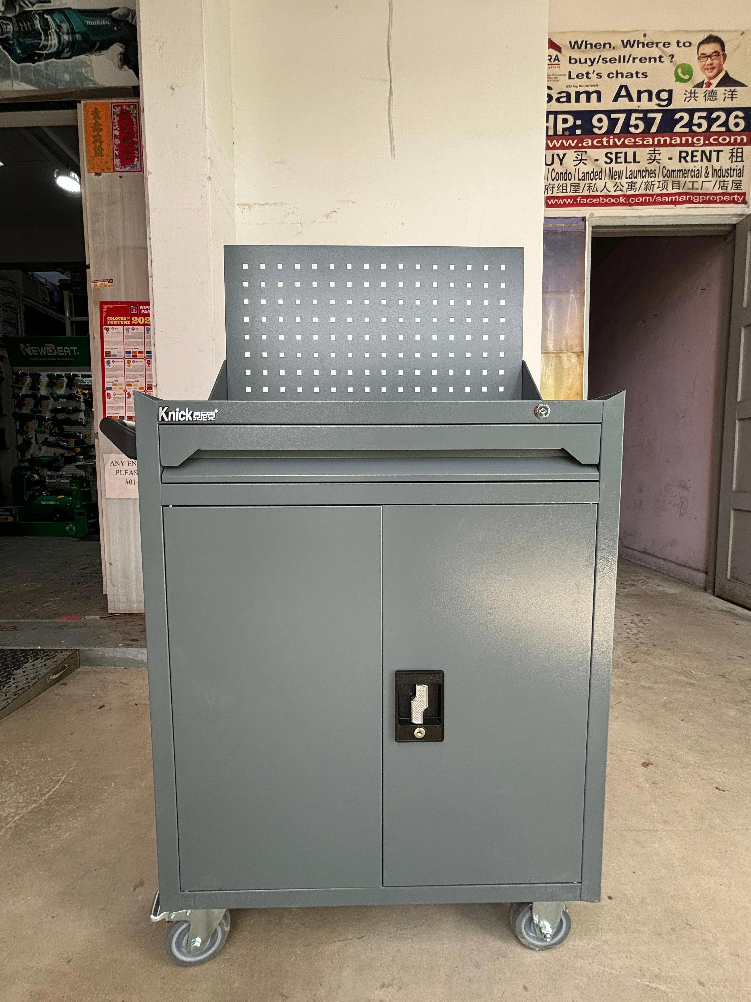 Aiko Tools Trolley with 1 Drawer and Tool Panel - Empty | Model : TB-XG-1D-TRL