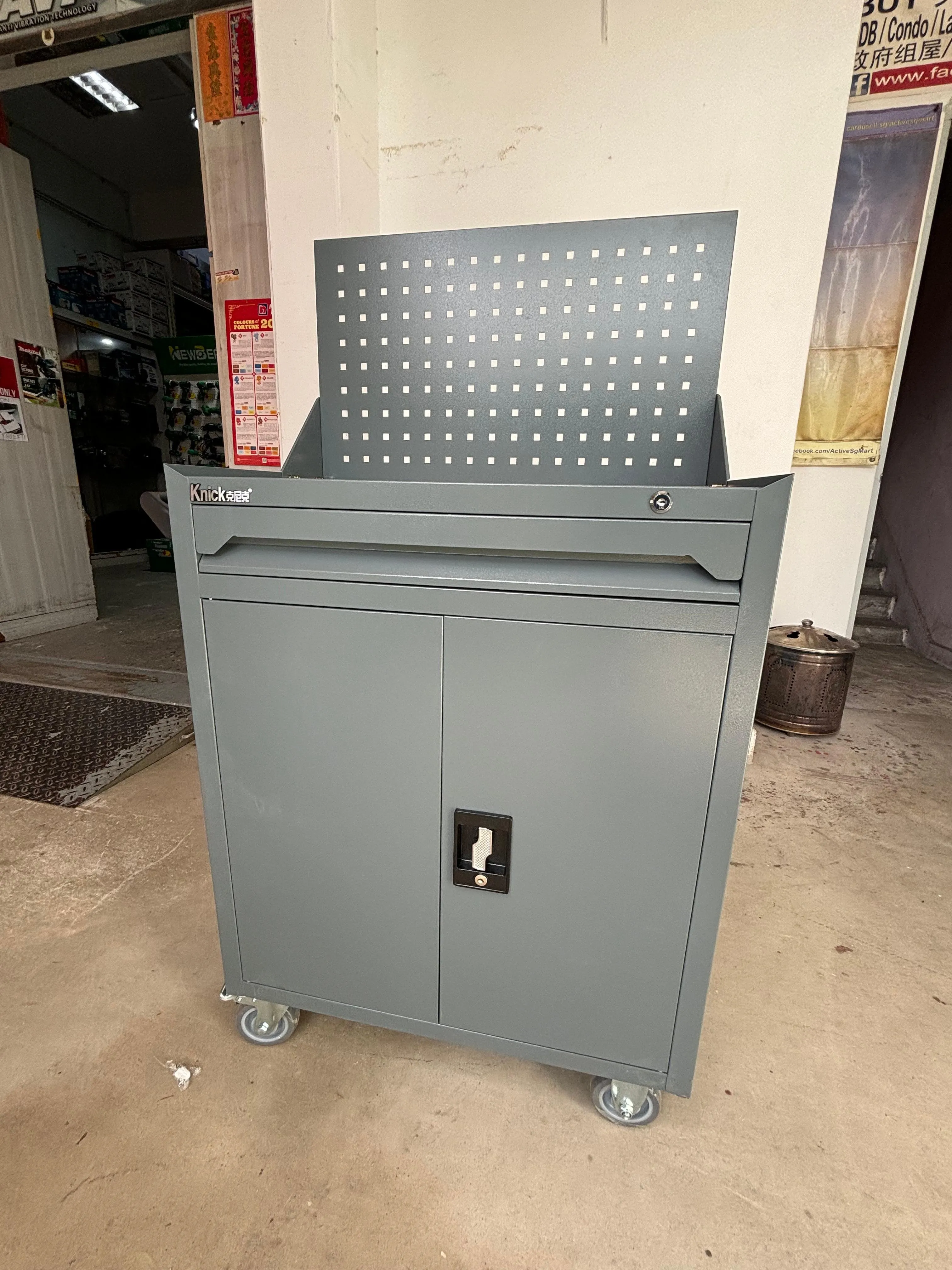 Aiko Tools Trolley with 1 Drawer and Tool Panel - Empty | Model : TB-XG-1D-TRL