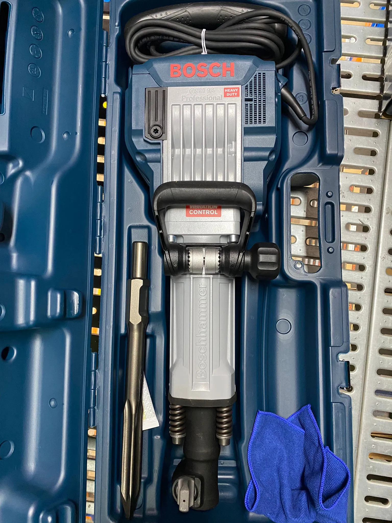 BOSCH Demolition Hammer (Breaker) | Model : B-GSH16-30