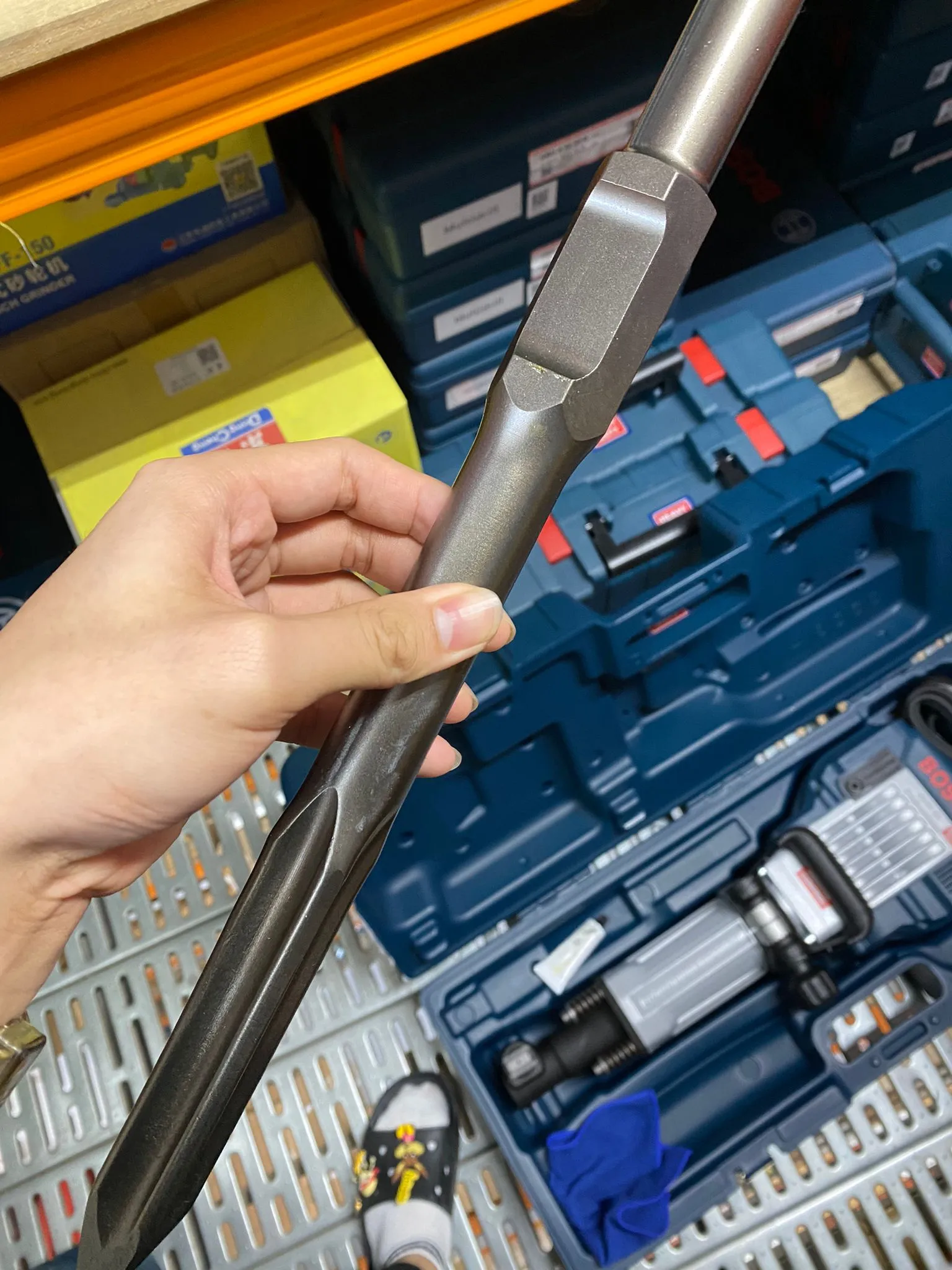 BOSCH Demolition Hammer (Breaker) | Model : B-GSH16-30