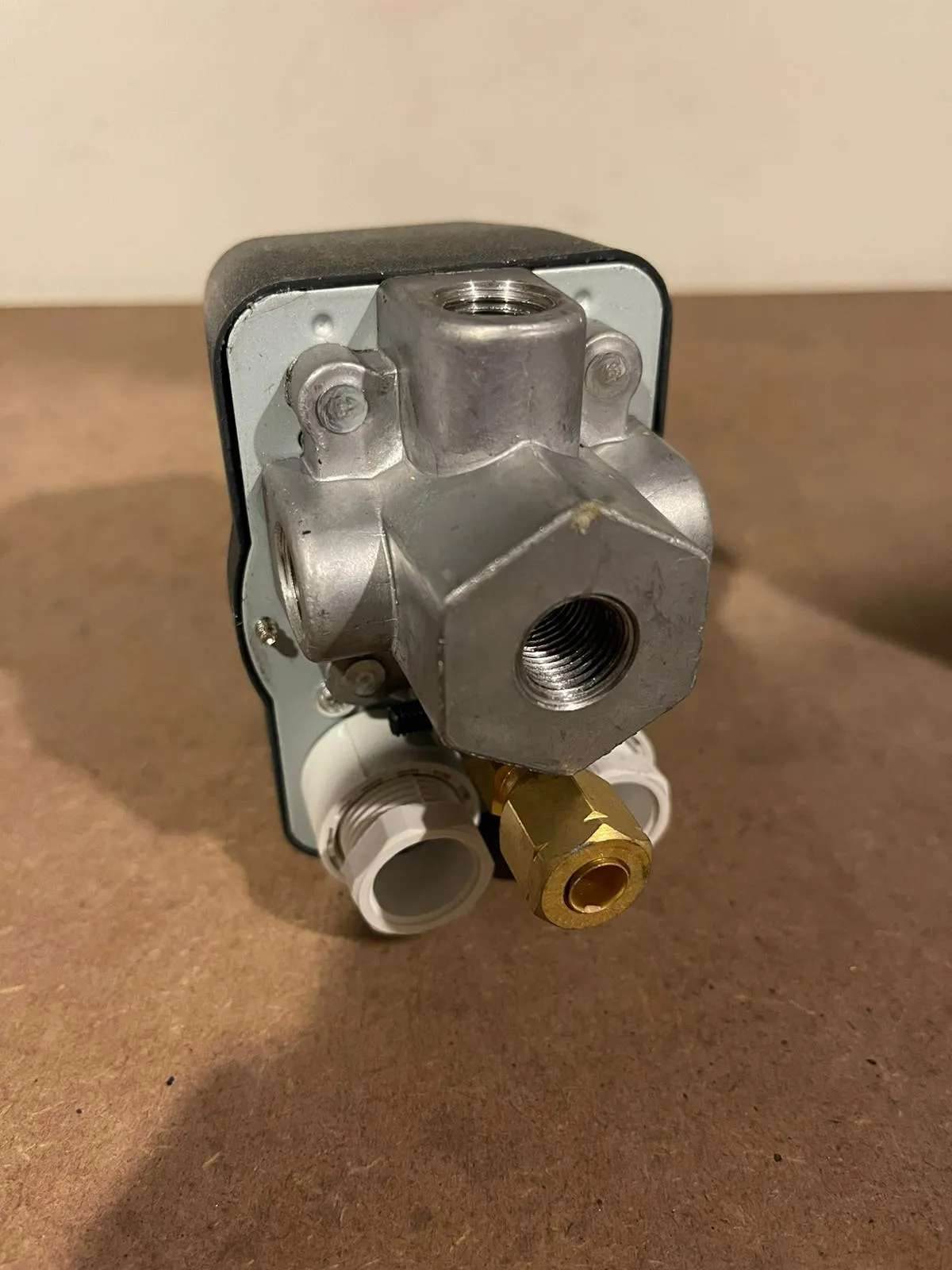 Condor Pressure Switch Mdr2/11 (258872) | Model : SWITCH-MDR2