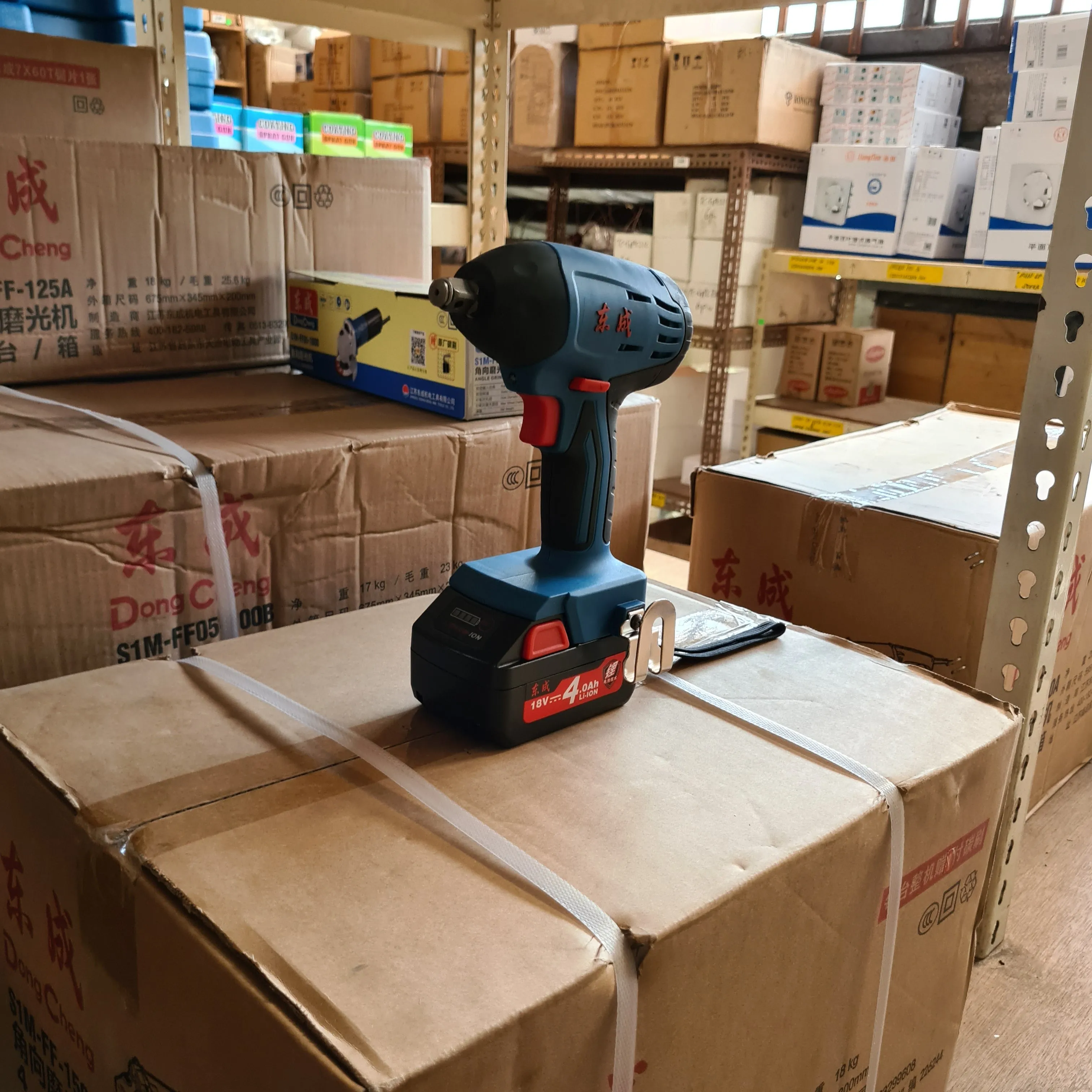 Dong Cheng 18V 4.0Ah 1/2 Cordless Impact Wrench (NO WARRANTY) | Model : D-DCPB16