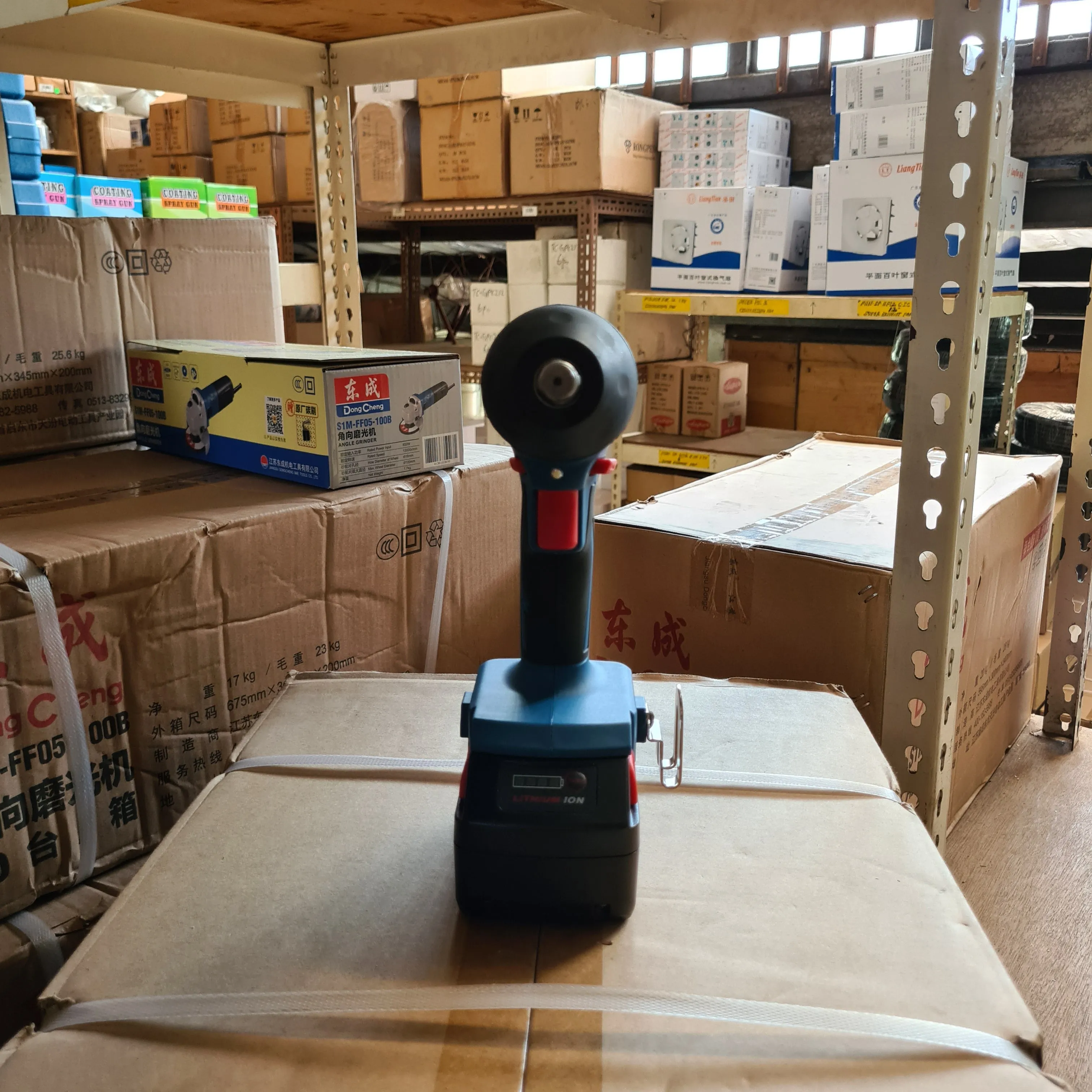 Dong Cheng 18V 4.0Ah 1/2 Cordless Impact Wrench (NO WARRANTY) | Model : D-DCPB16