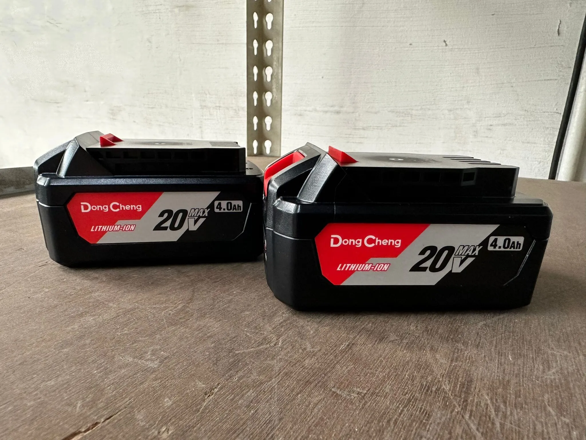 Dong Cheng DCJF02-28 20V Cordless Reciprocating Sabre Saw (NO WARRANTY) | Model : D-DCJF02-28