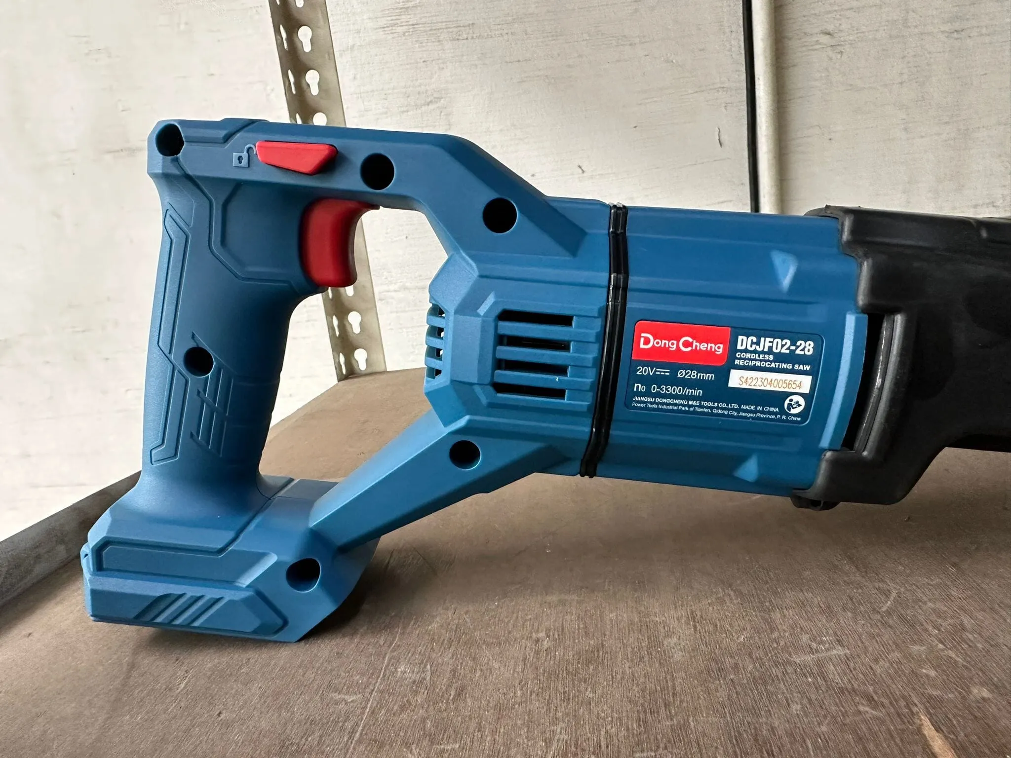 Dong Cheng DCJF02-28 20V Cordless Reciprocating Sabre Saw (NO WARRANTY) | Model : D-DCJF02-28