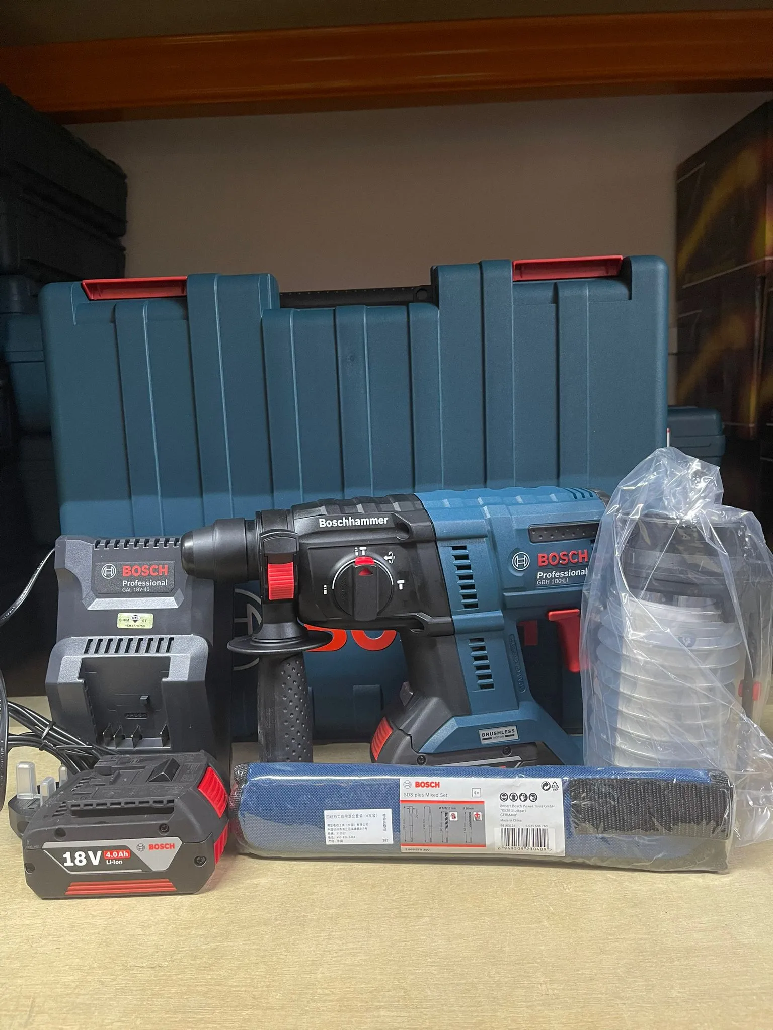 Gbh 180-li Professional Cordless Rotary Hammer With Sds Plus | Model : B-GBH180-LI-BL