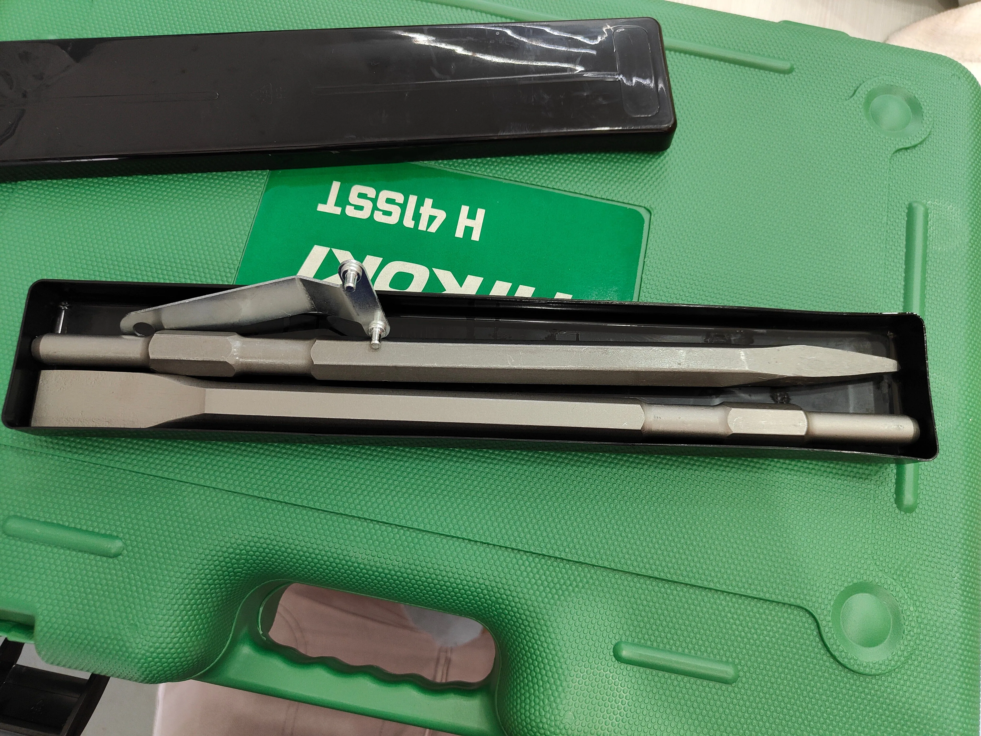 Hikoki 1.010W Demolition Hammer | Model : H41SST