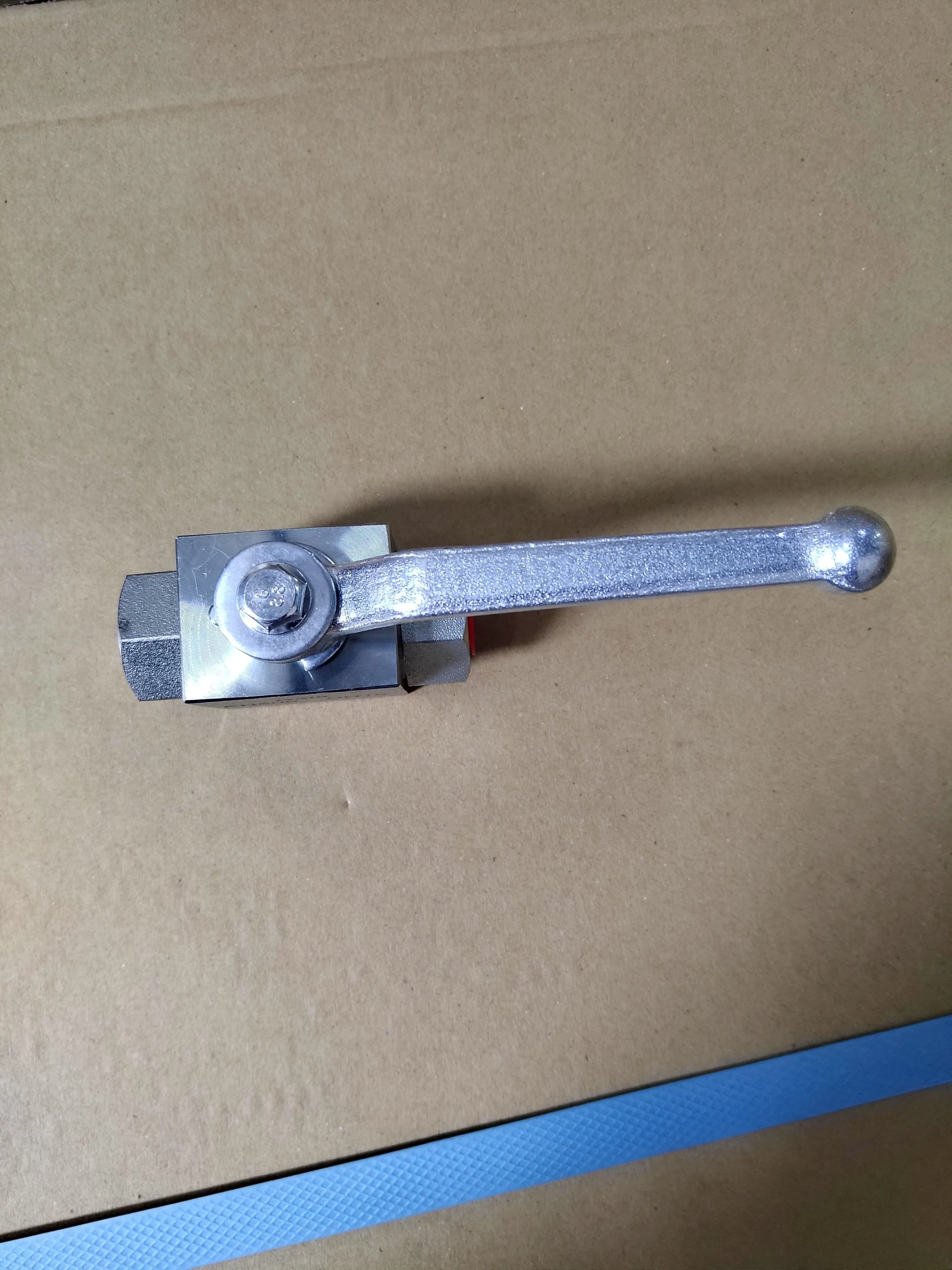 Hydraulic Ball Valve 3/8 BSPT (Female) For PU Machine | Model: BV-H-B03F