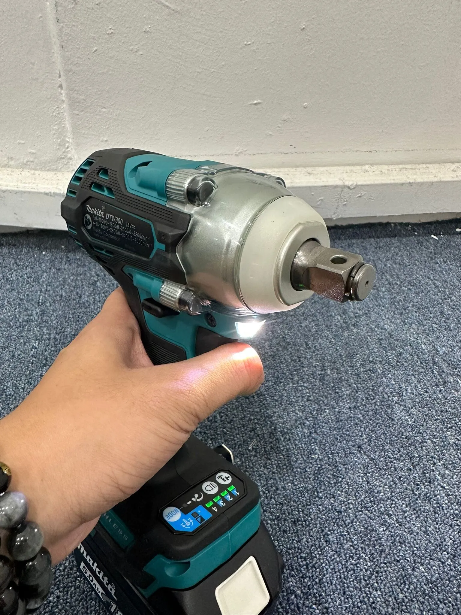 Makita 18V Cordless Combo Kit (Cordless Impact Wrench | DTW300 & Cordless Inflator | DMP180 )| Model : M-DLX2424JX1