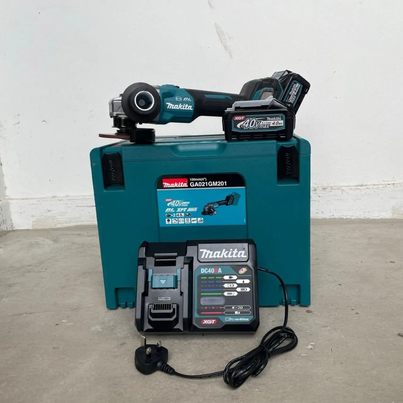 Makita 4 40V Cordless Brushless Angle Grinder GA021GM201 Come With 4.0Ah battery and Charger | Model : M-GA021GM201