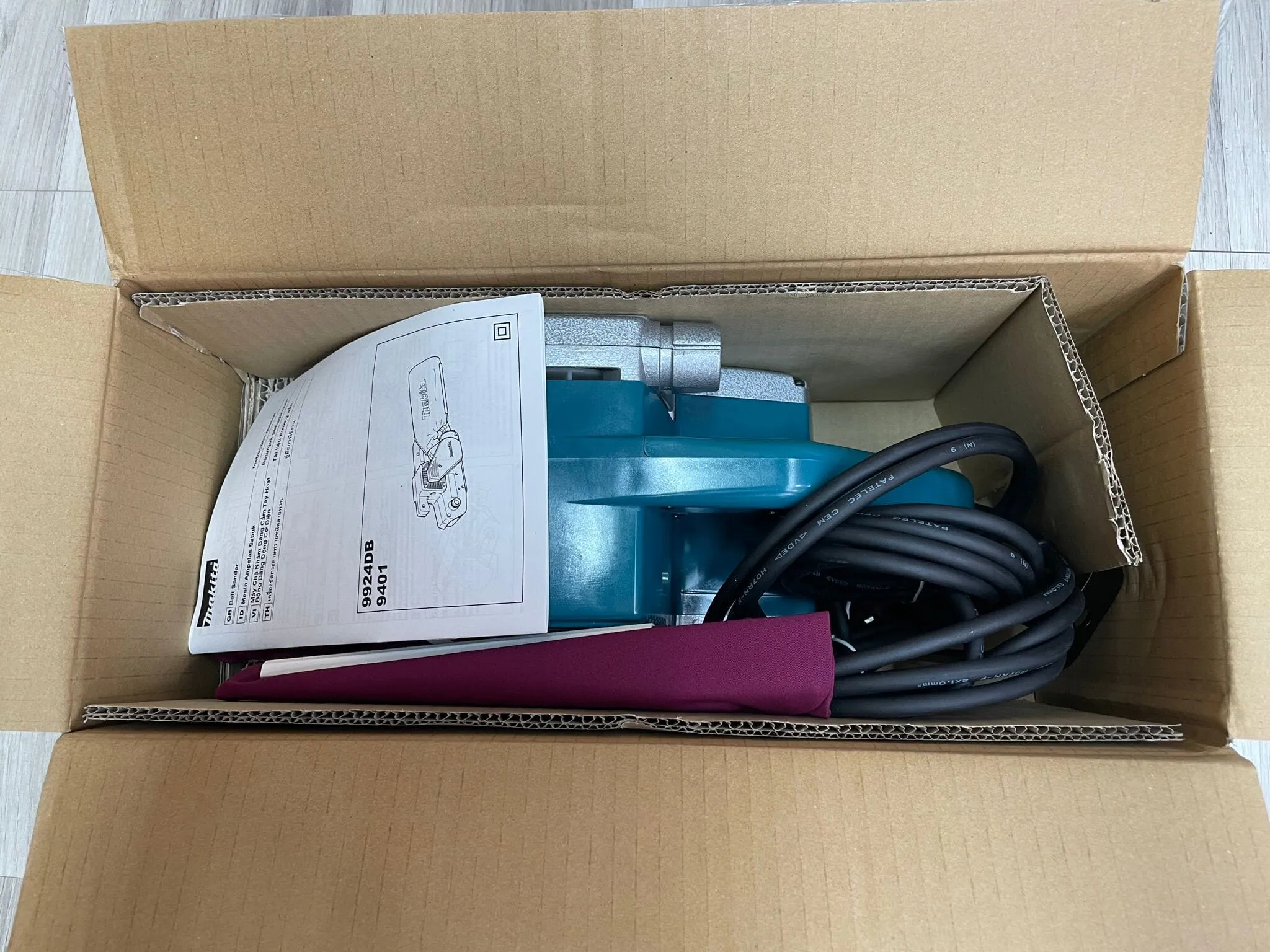 Makita 9401 Belt Sander | Model : M-9401
