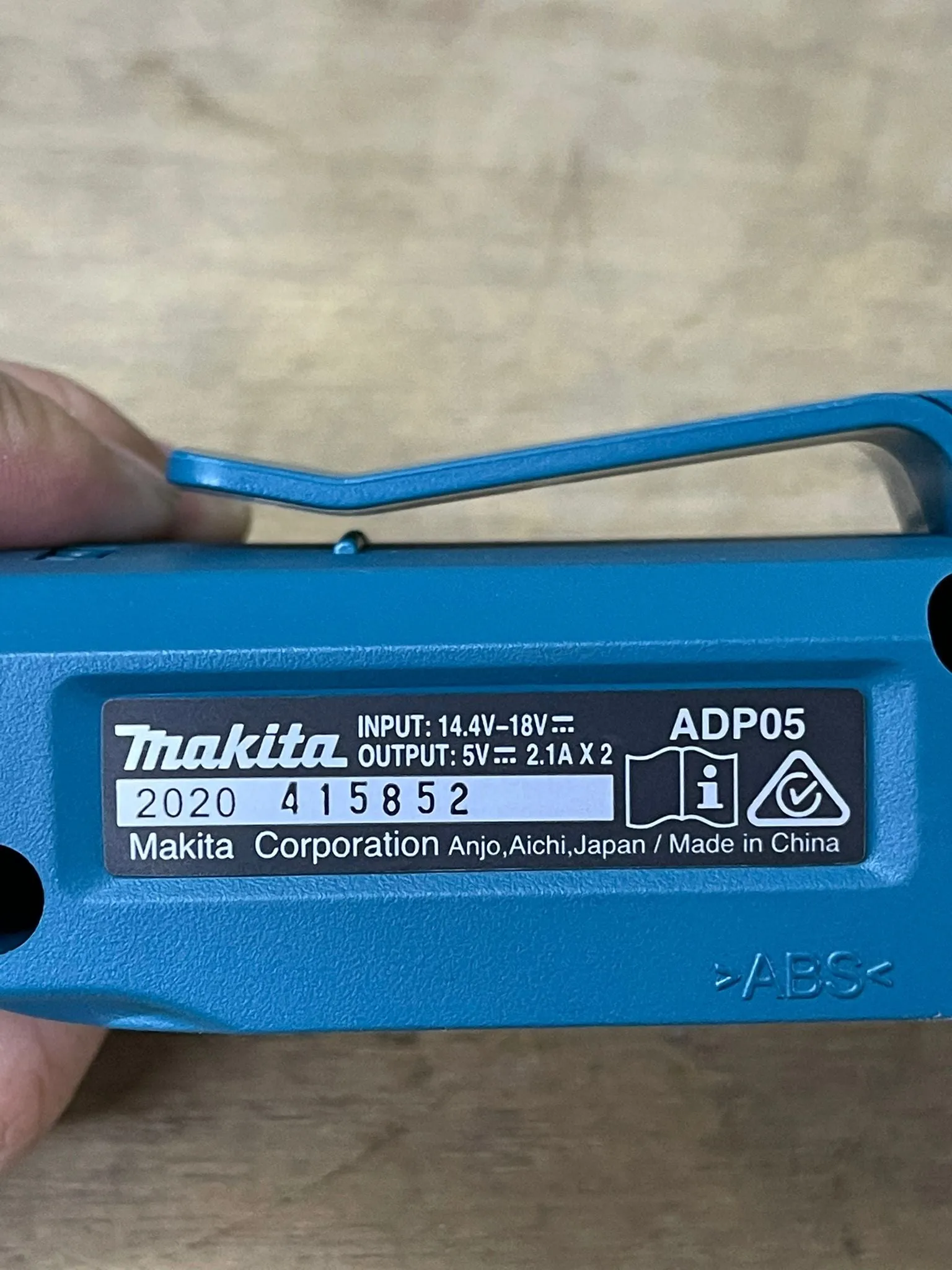 Makita ADP05 UBS Cordless Power Source Adapter | Model : M*ADP05