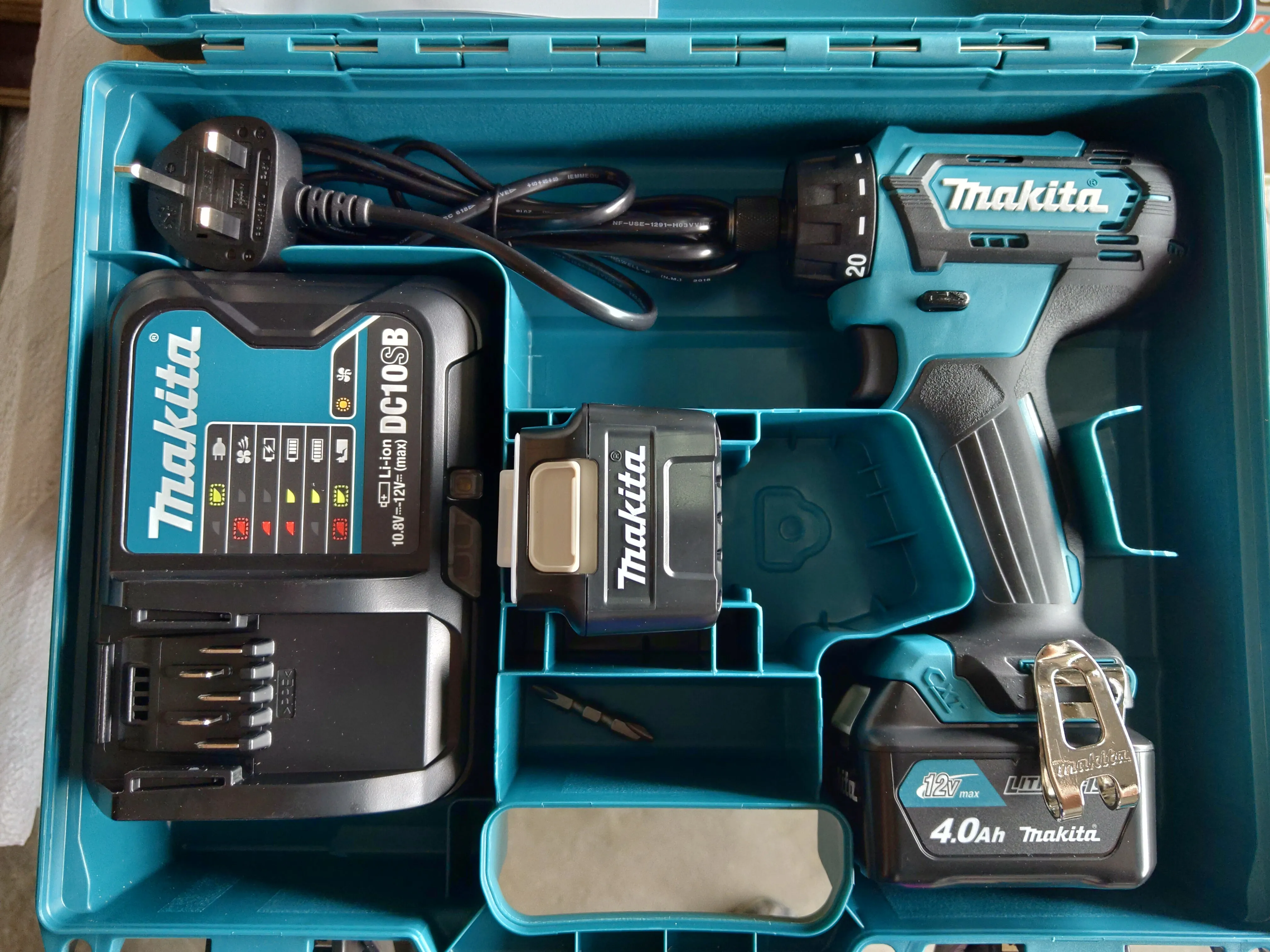 Makita DTW190SYE Cordless Impact Wrench | Model: M-DTW190SYE
