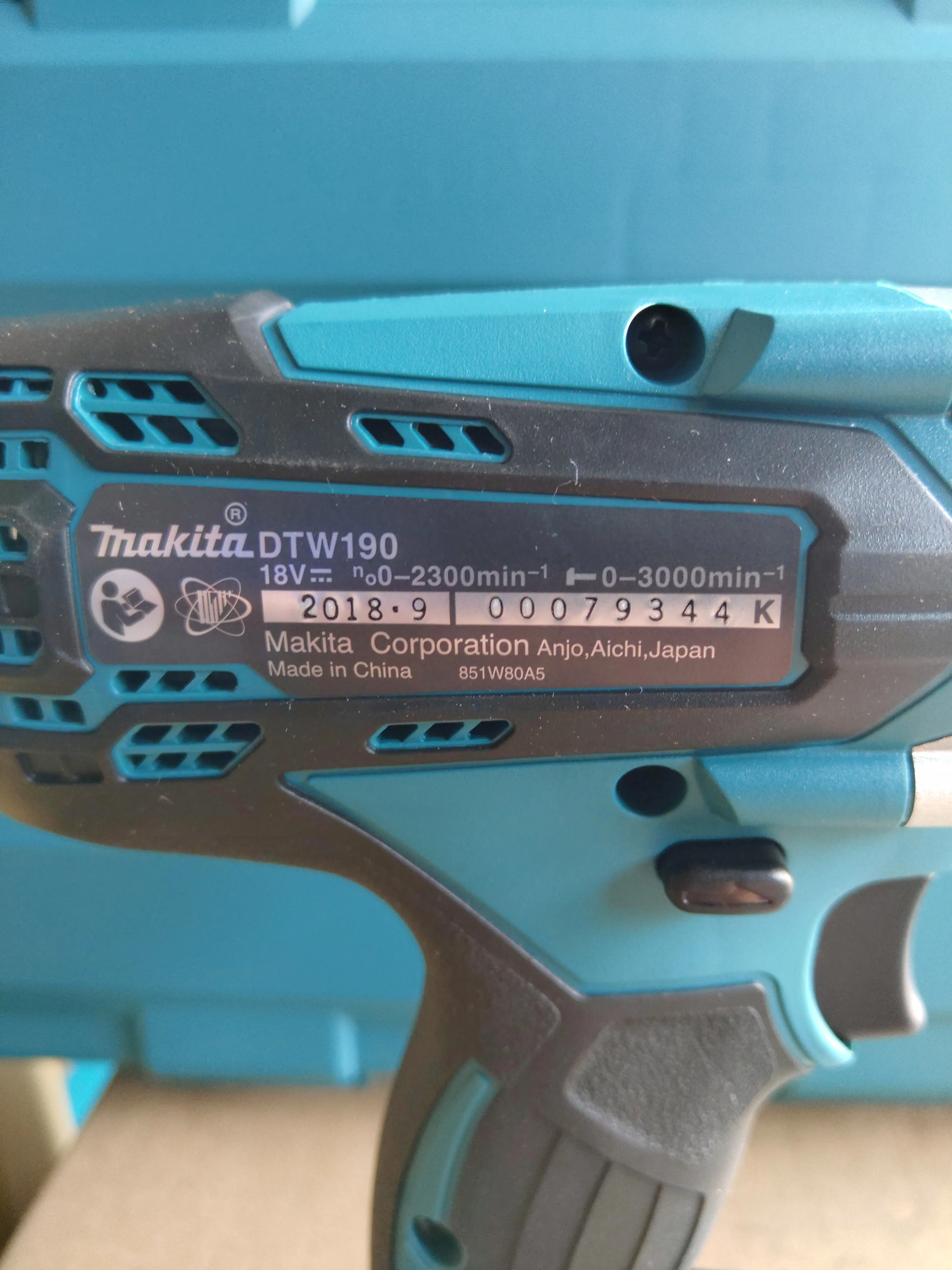 Makita DTW190SYE Cordless Impact Wrench | Model: M-DTW190SYE