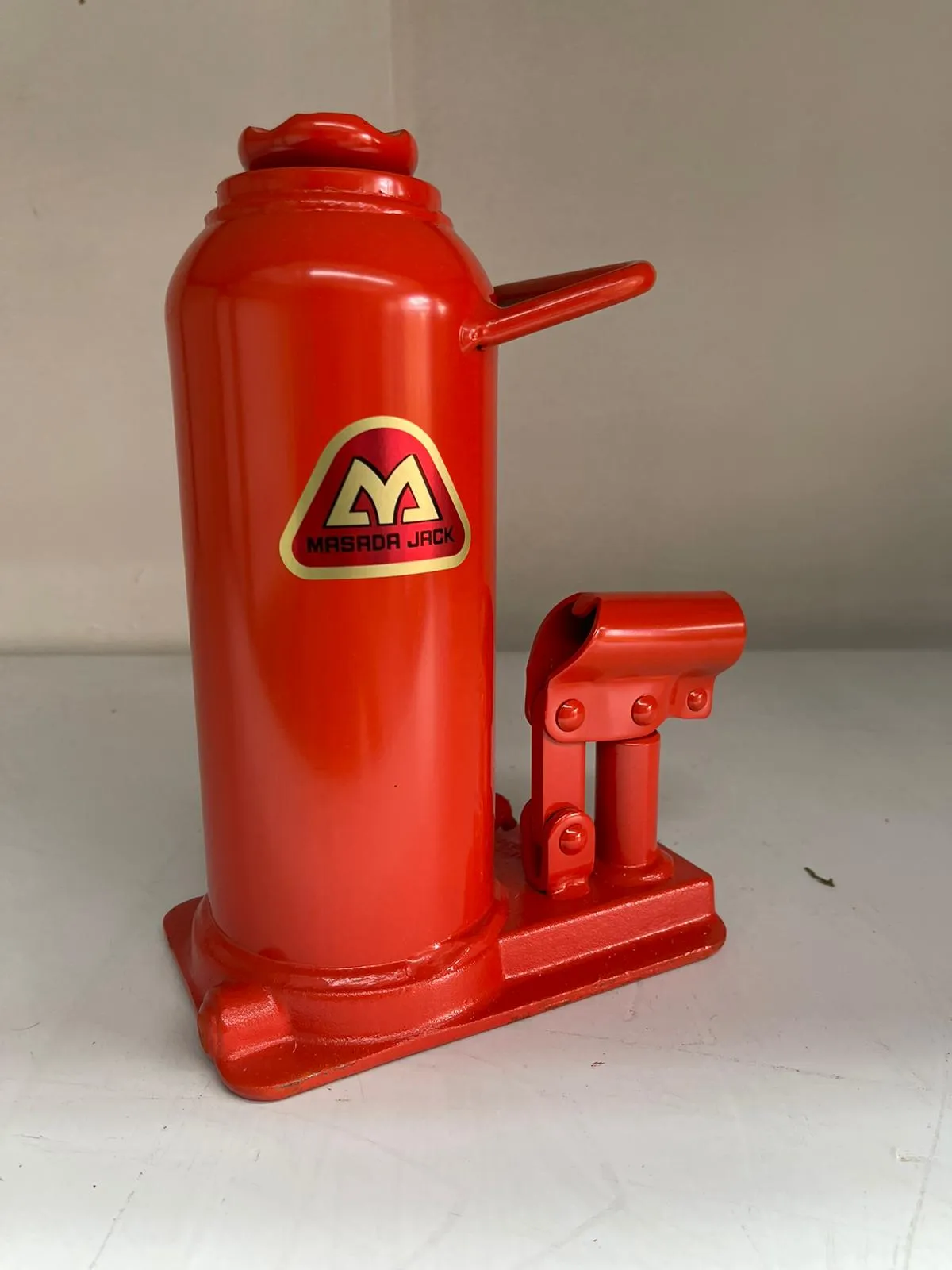 Masada 10 Ton Hydraulic bottle Jack | Model : BJ-MH10