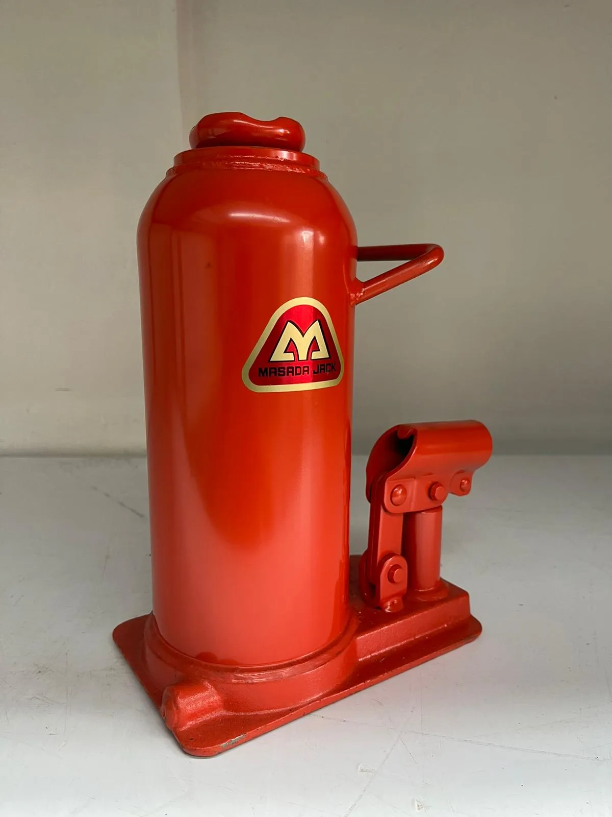 Masada 15 Ton Hydraulic bottle Jack | Model : BJ-MH15