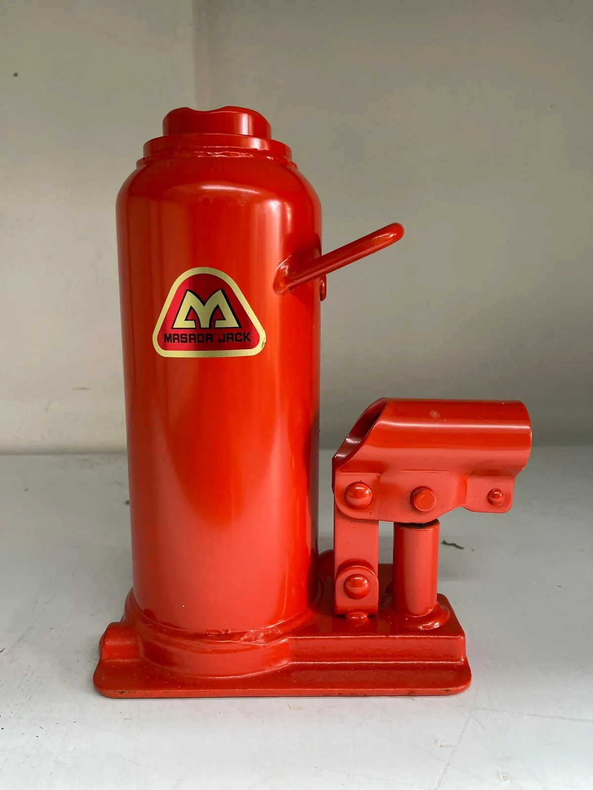 Masada 20 Ton Hydraulic bottle Jack | Model : BJ-MH20