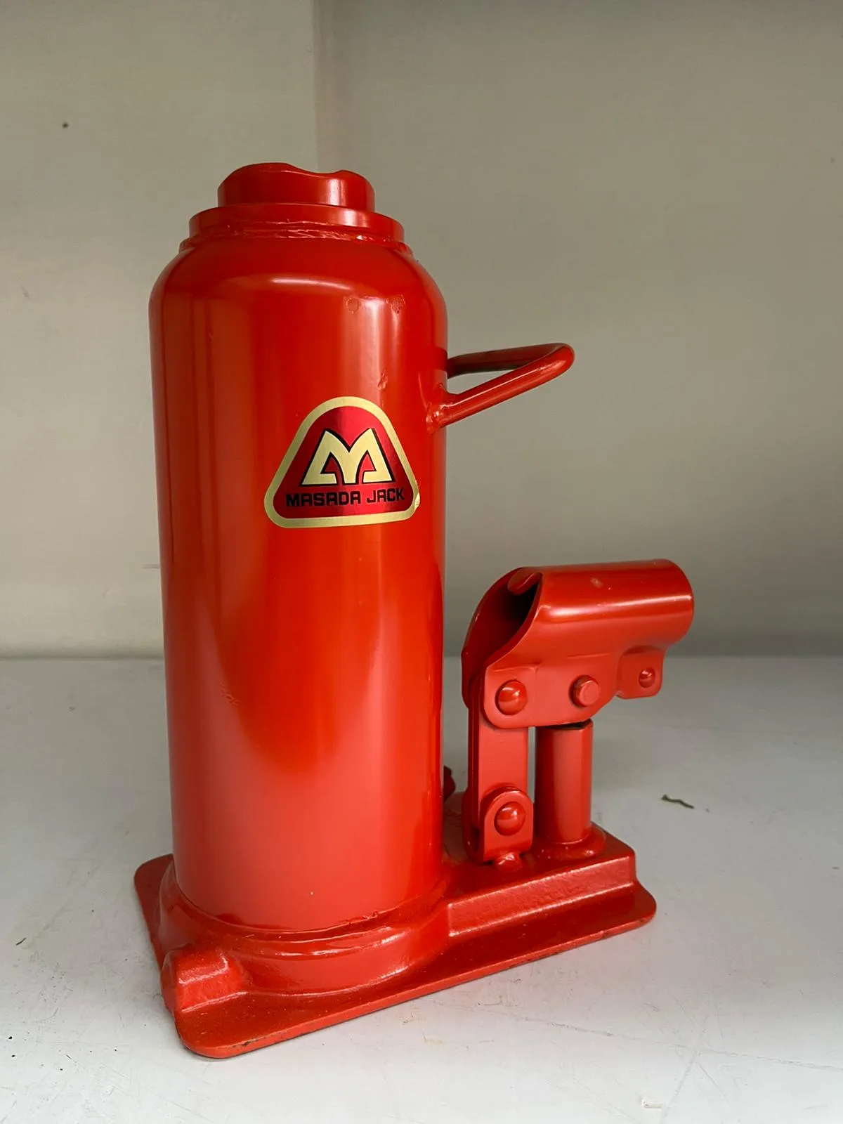 Masada 20 Ton Hydraulic bottle Jack | Model : BJ-MH20